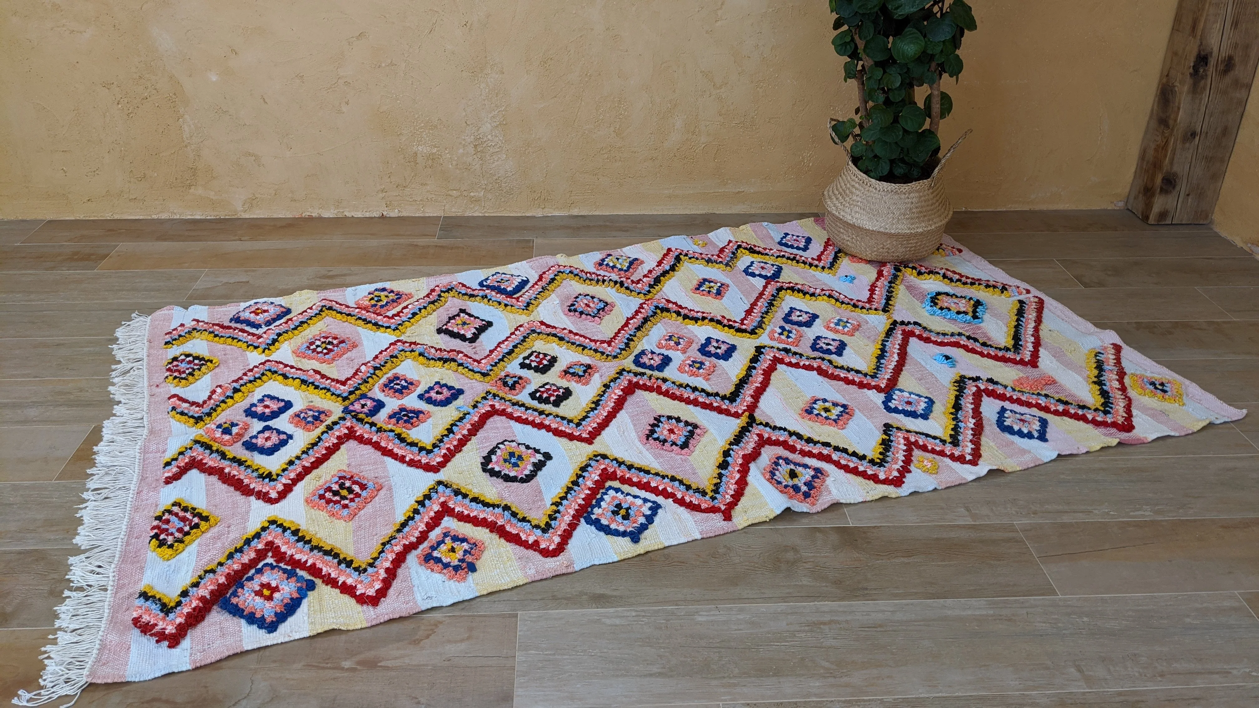 Boucherouite Rug, 225 x 127 cm || 7.38 x 4.17 feet - Image 3