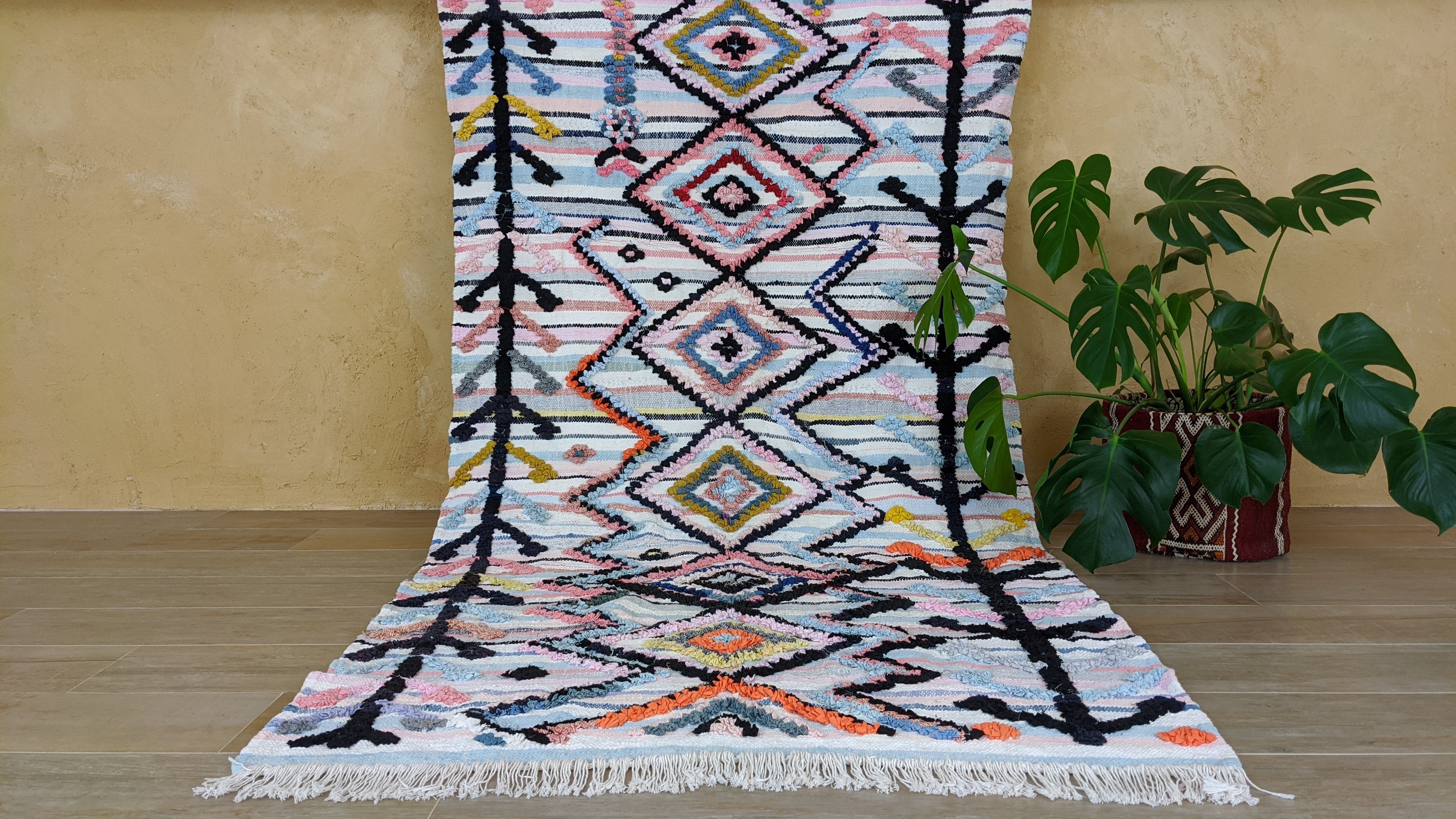 Boucherouite Rug, 230 x 120 cm || 7.55 x 3.94 feet