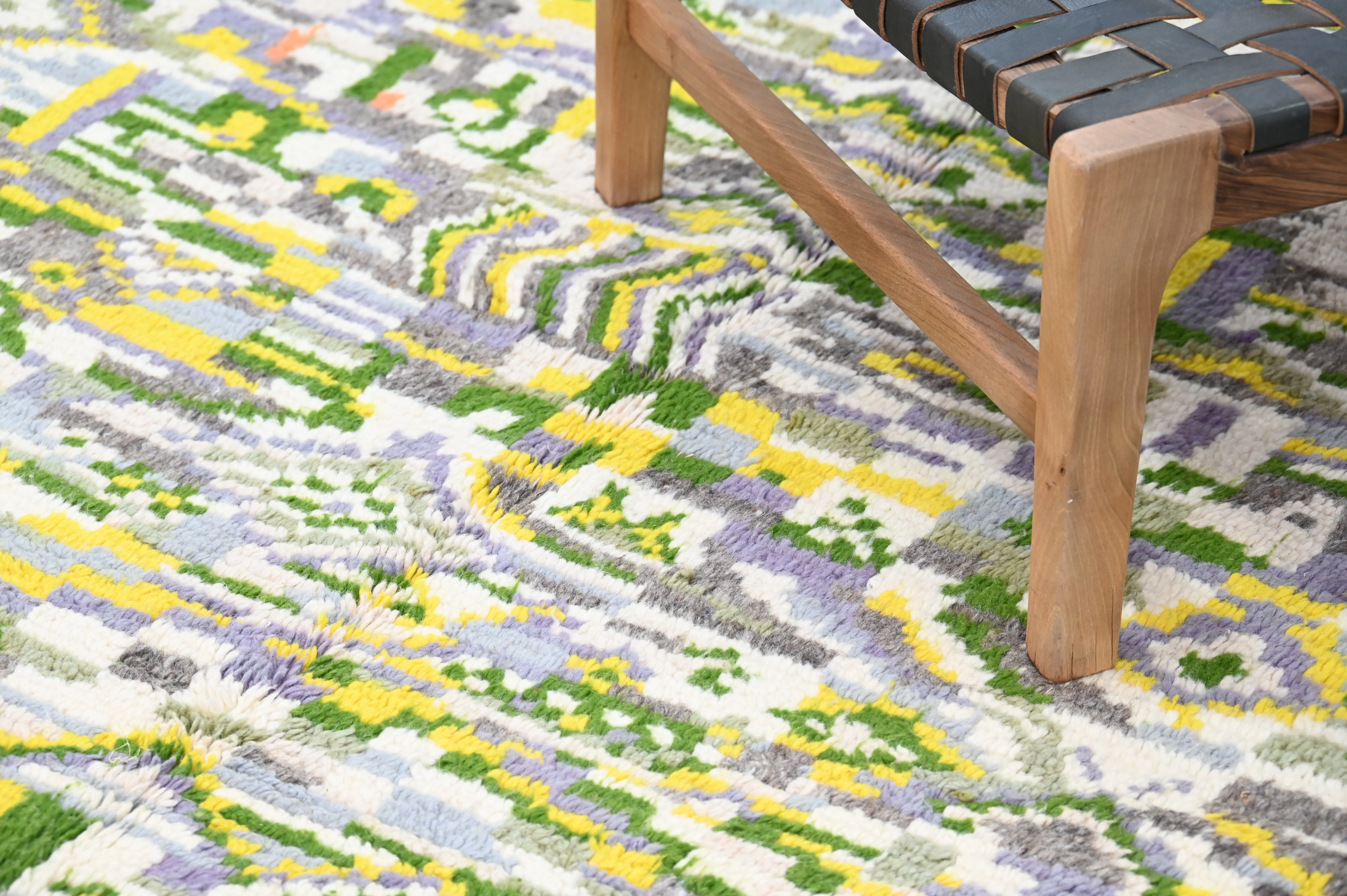 Handmade Azilal Rug, 220 x 140 cm, AZO-614 - Image 2