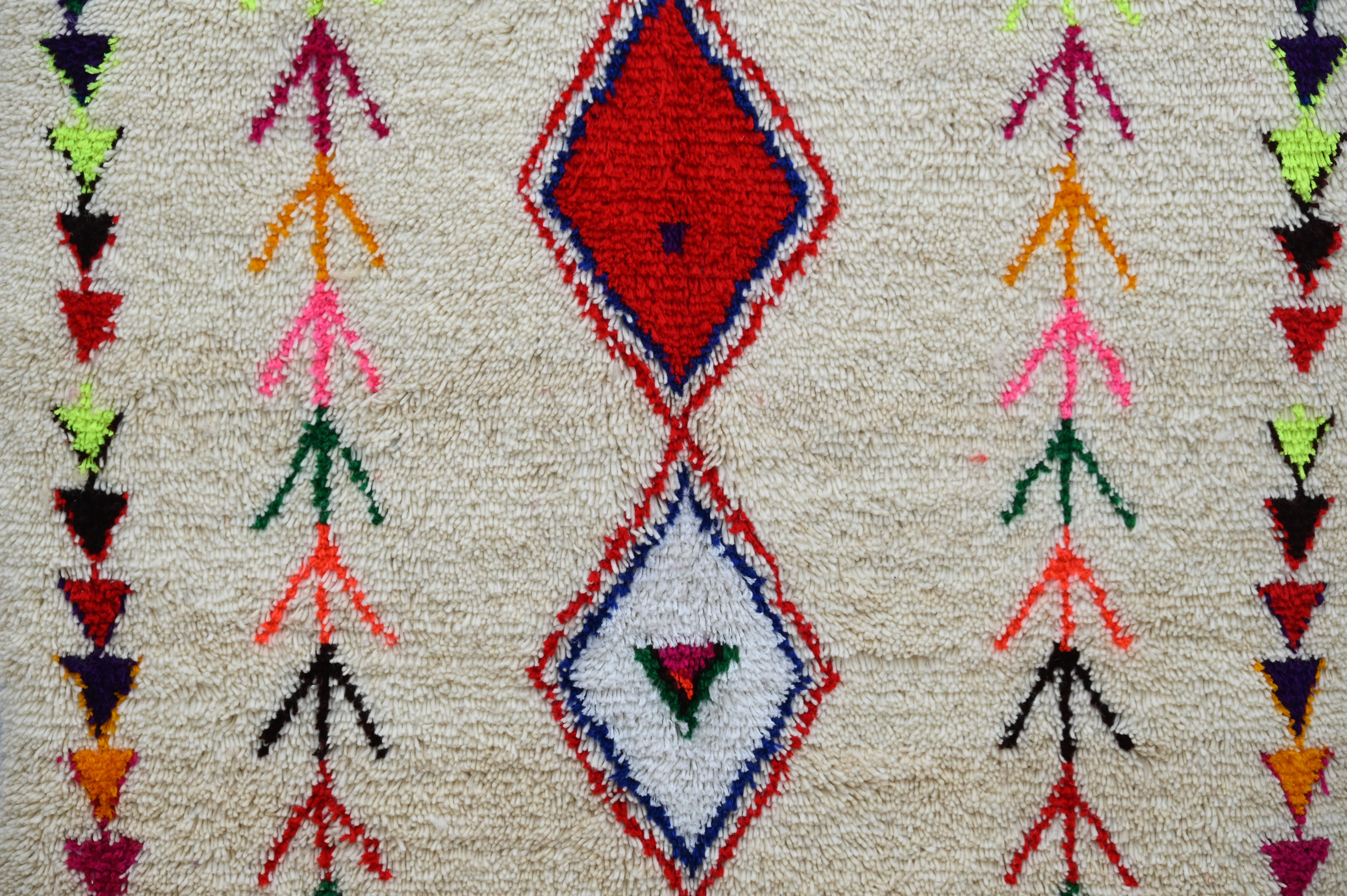 Handmade Azilal Rug, 231 x 150 cm, AZO-419 - Image 3