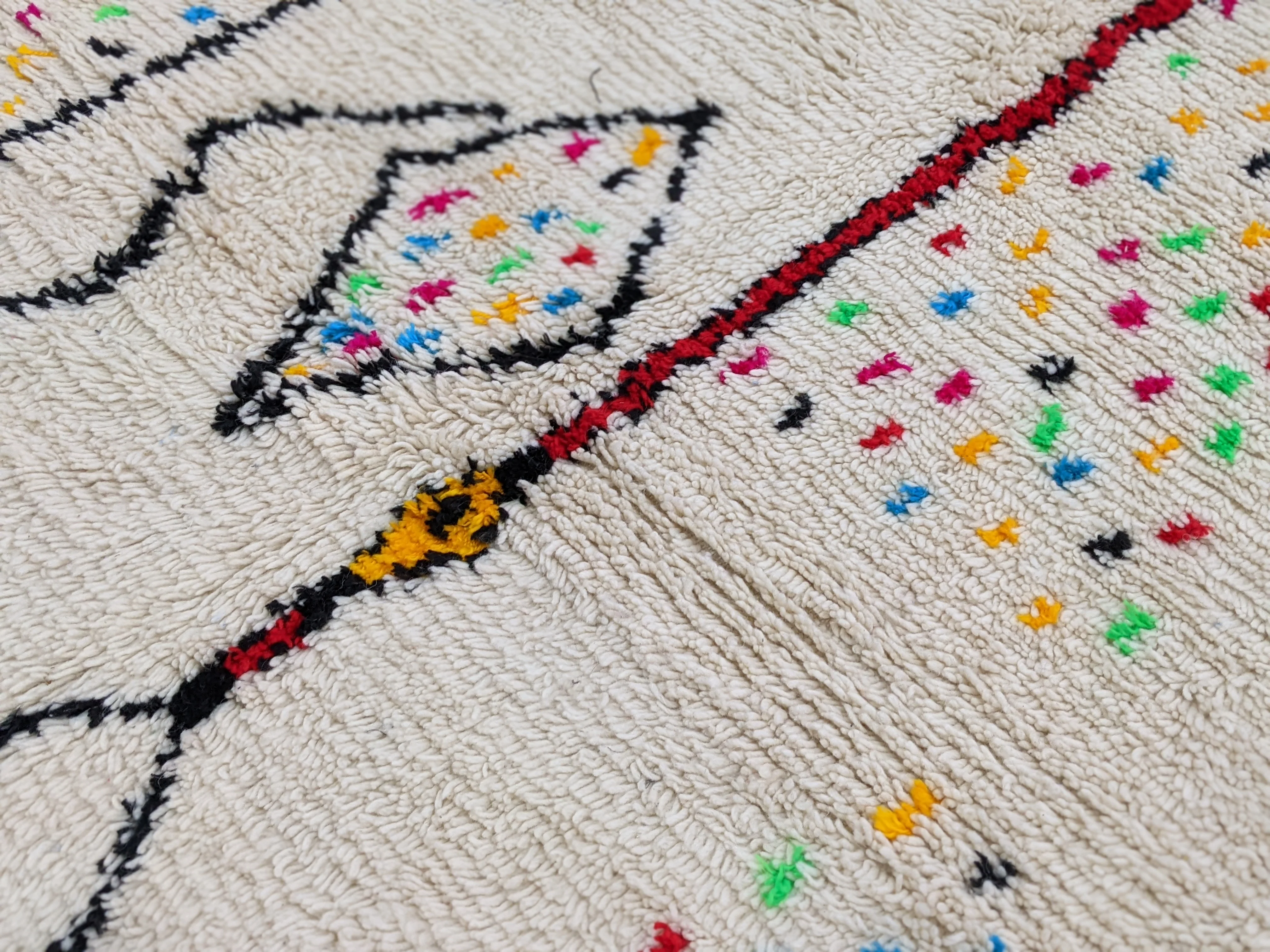 Handmade Azilal Rug, 234 x 147 cm, AZD-410 - Image 2