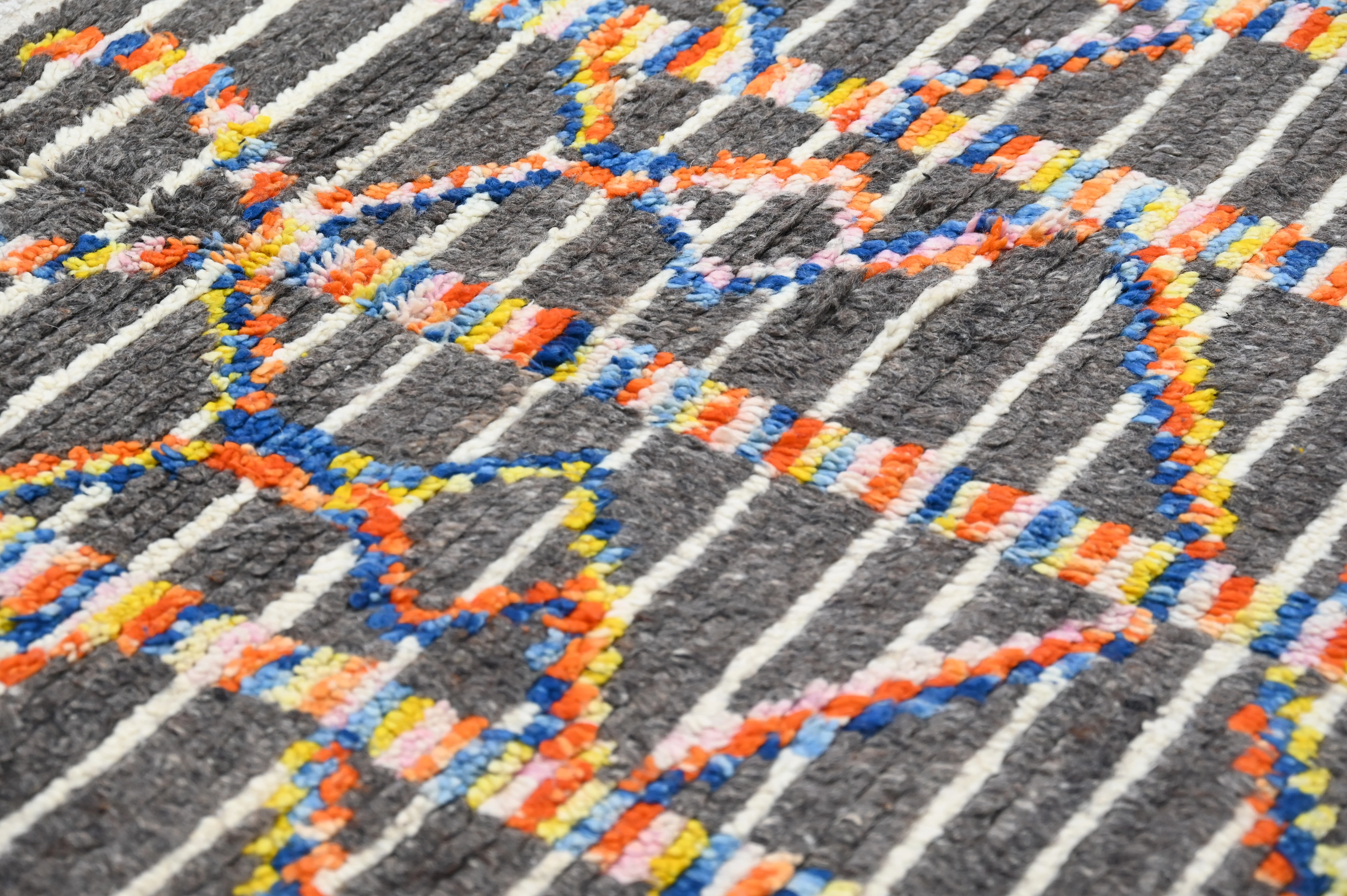 Handmade Azilal Rug, 240 x 135 cm, AZO-634 - Image 4