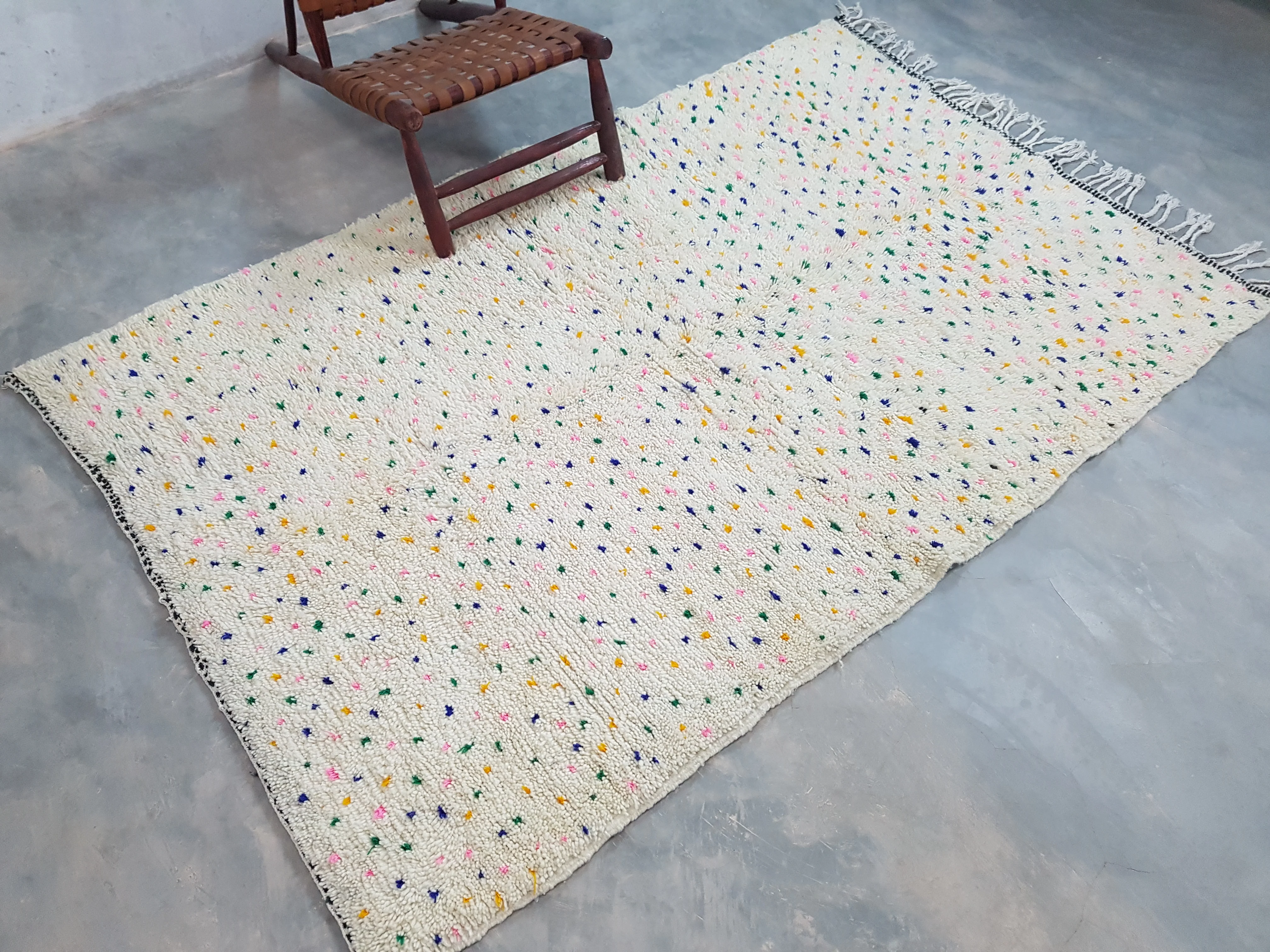 Handmade Azilal Rug, 240 x 150 cm || 7,87 x 4,92 feet,  AZ-136 - Image 3