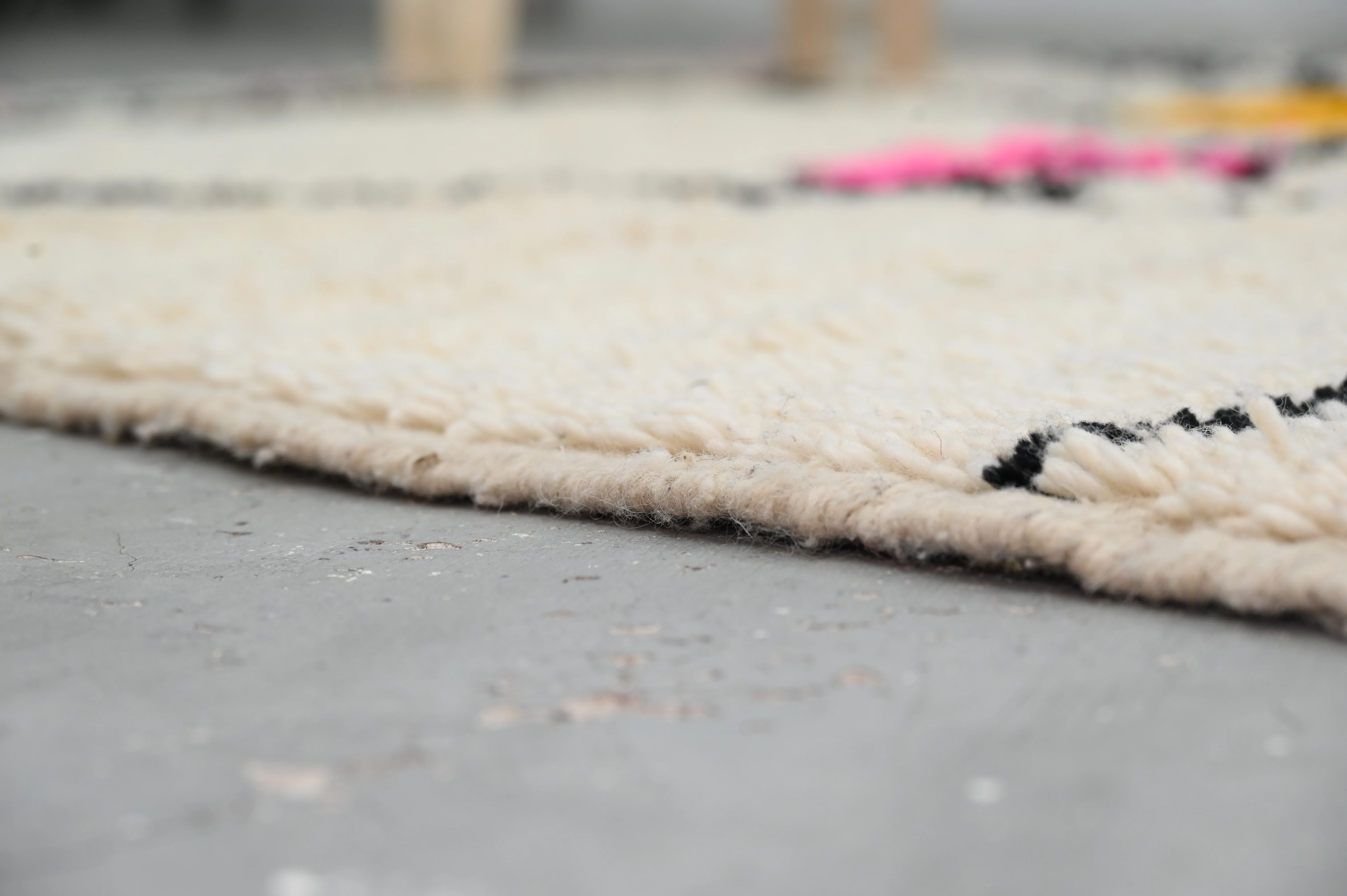 Handmade Azilal Rug, 240 x 150 cm, AZO-491 - Image 4