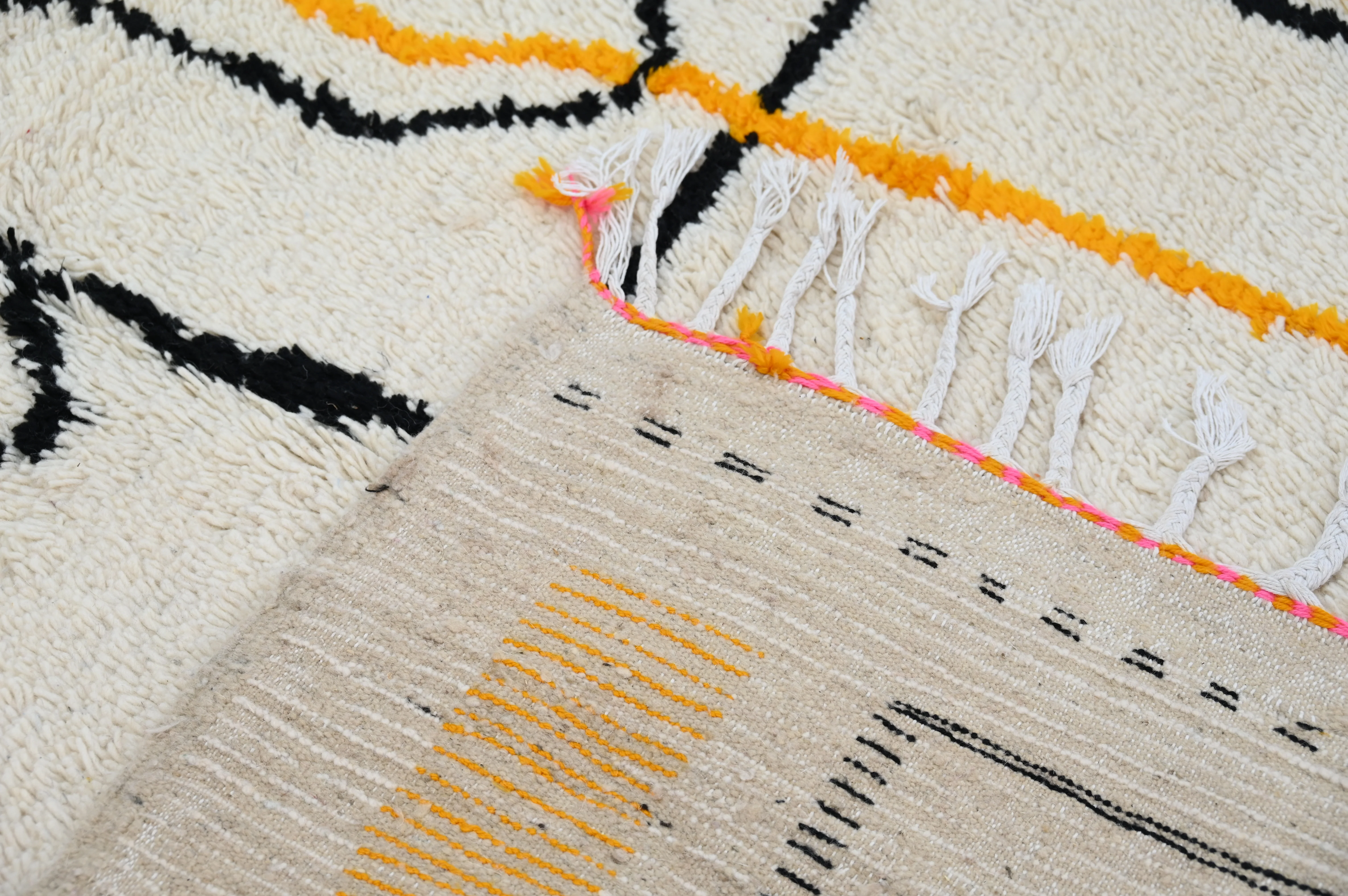 Handmade Azilal Rug, 240 x 150 cm, AZO-491 - Image 5