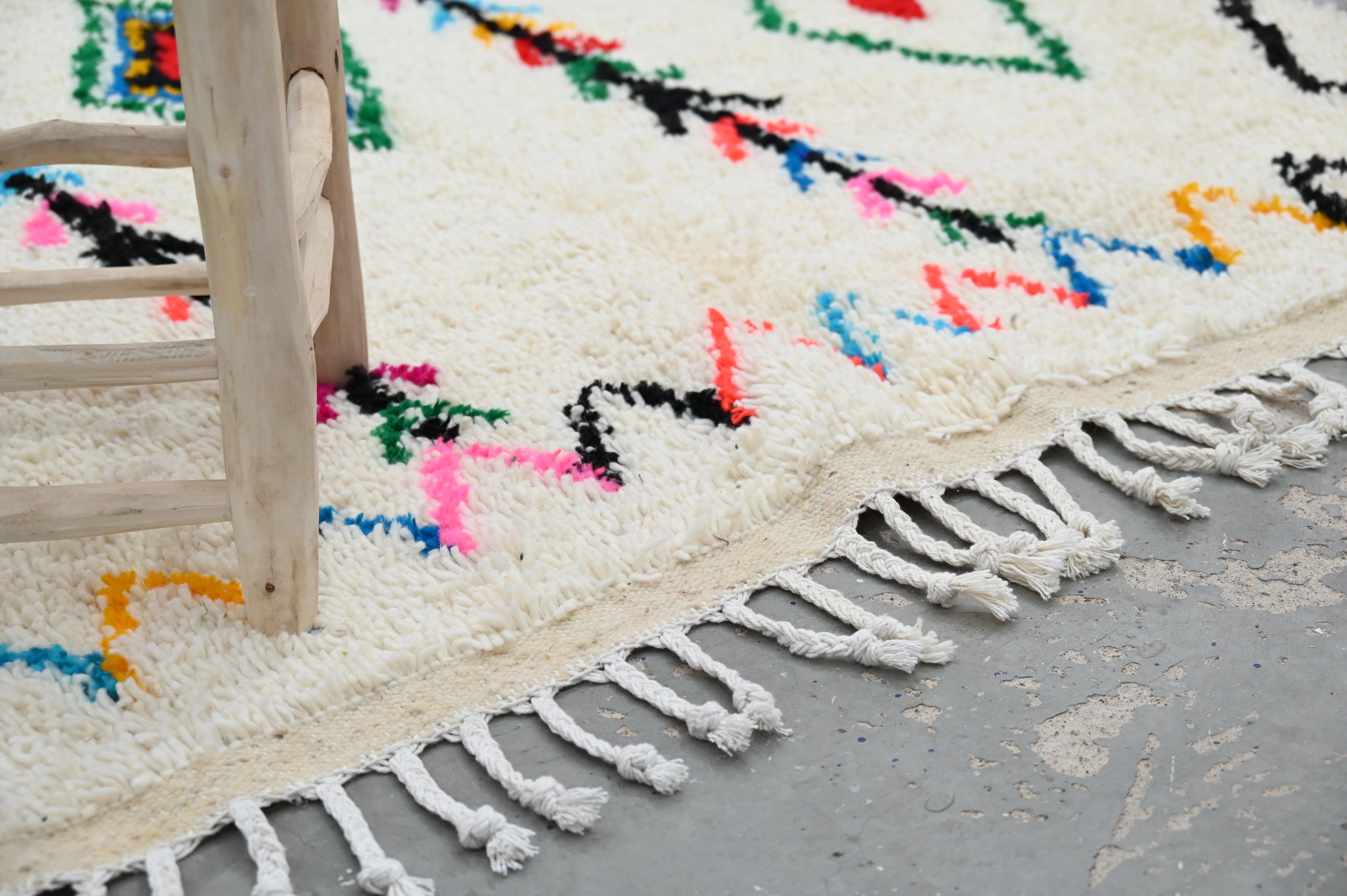 Handmade Azilal Rug, 240 x 150 cm, AZO-511 - Image 4