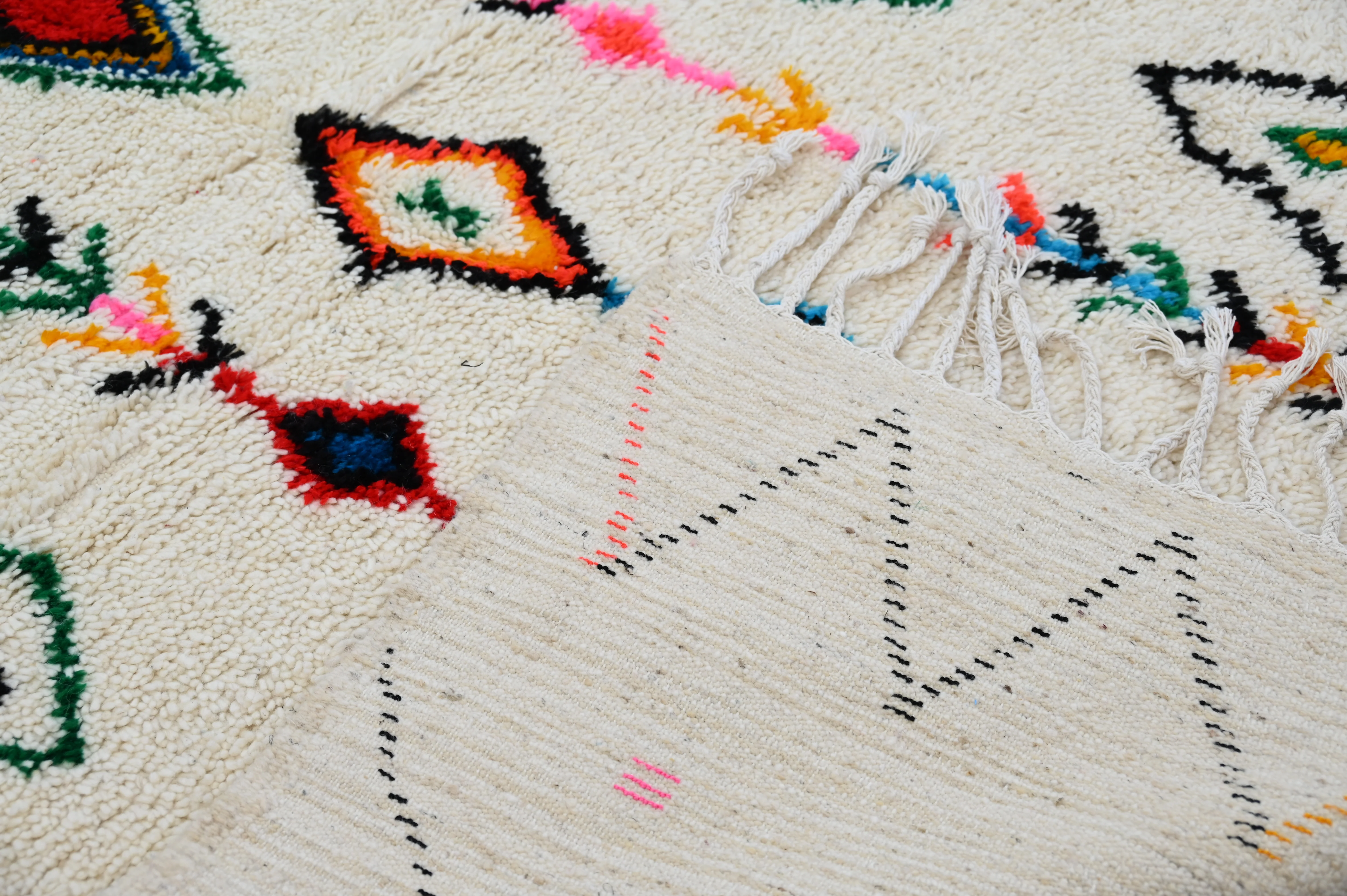 Handmade Azilal Rug, 240 x 150 cm, AZO-511 - Image 7