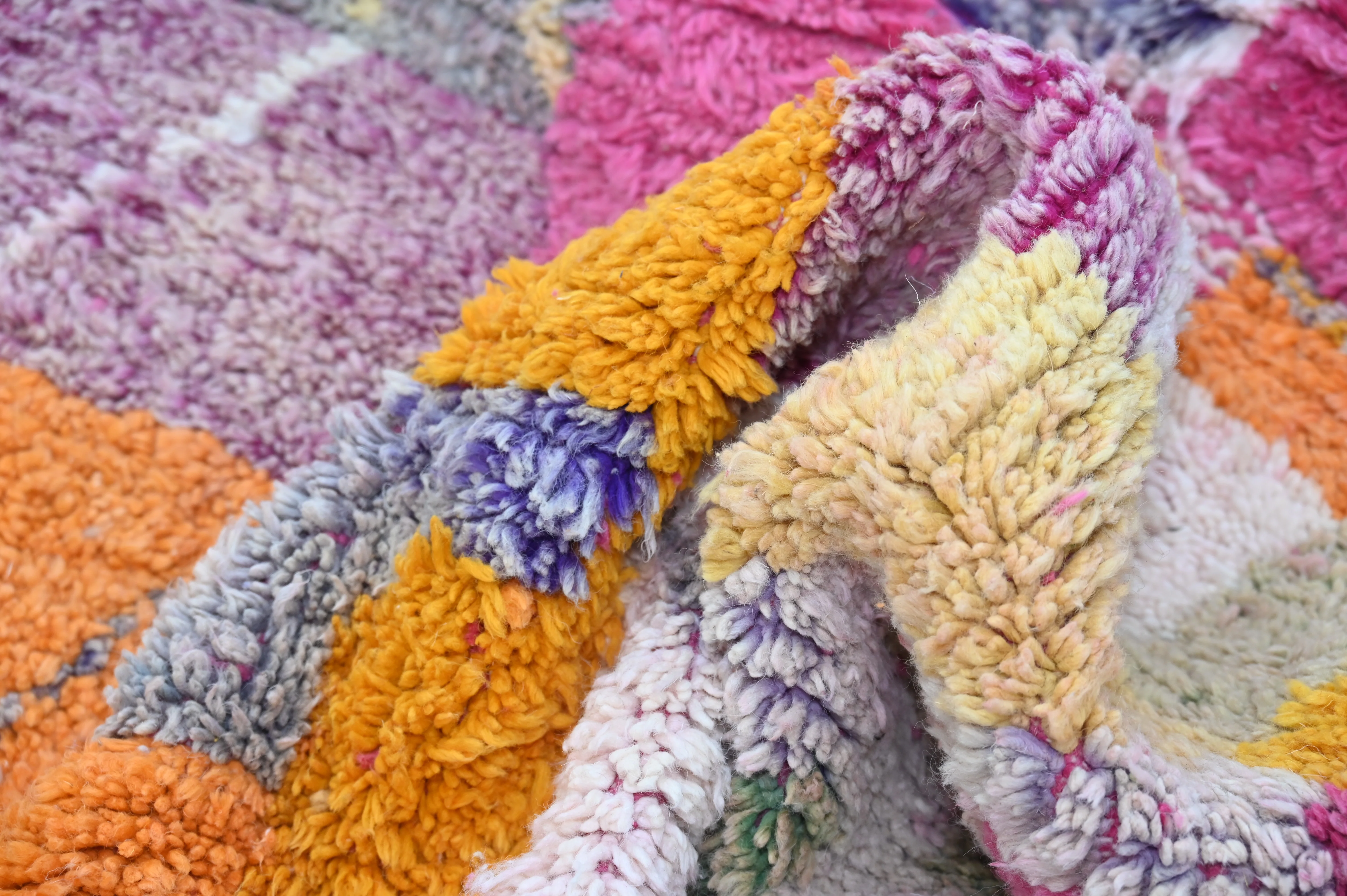 Handmade Azilal Rug, 240 x 155 cm, AZO-700 - Image 4