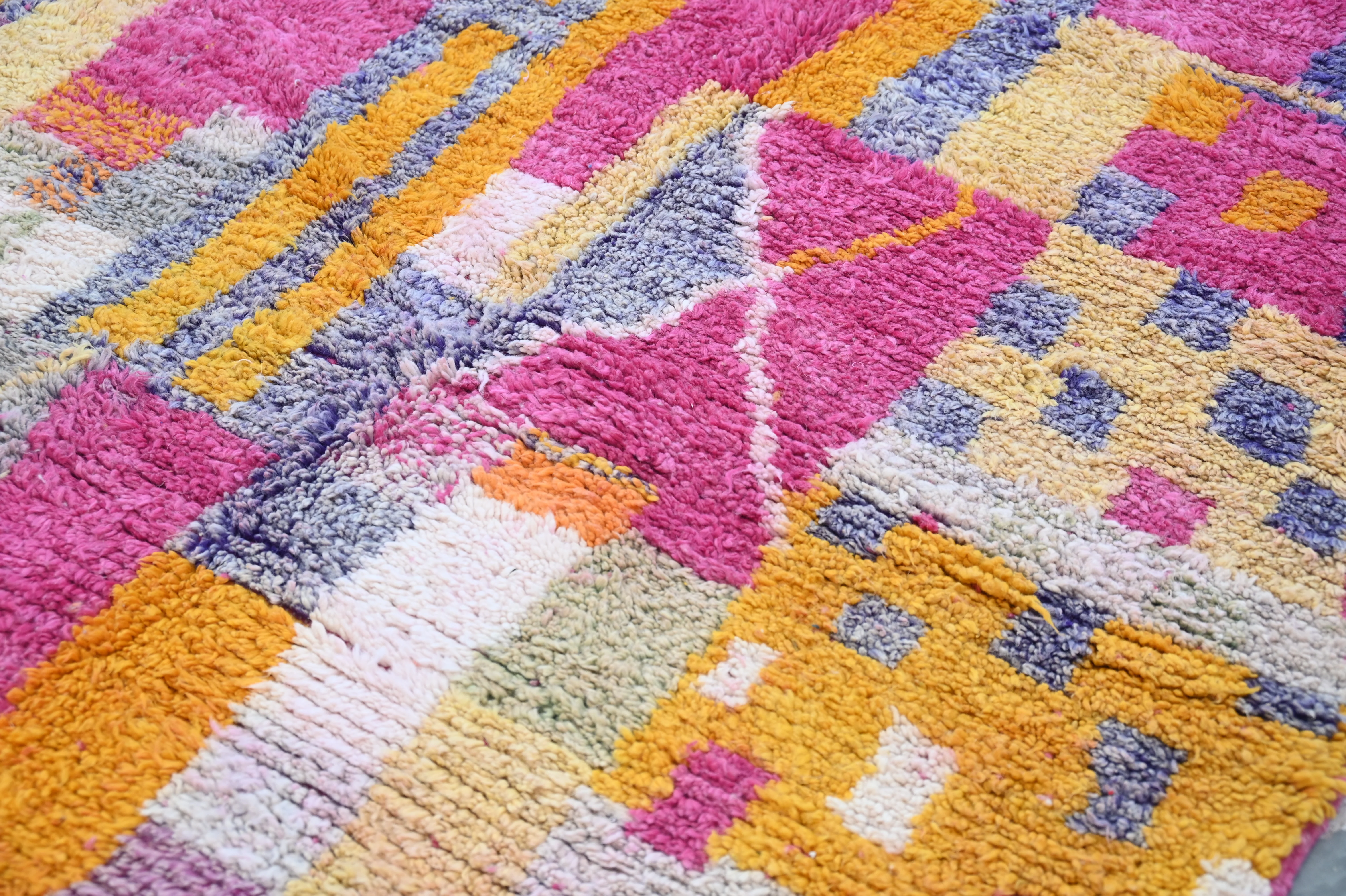 Handmade Azilal Rug, 240 x 155 cm, AZO-700 - Image 5