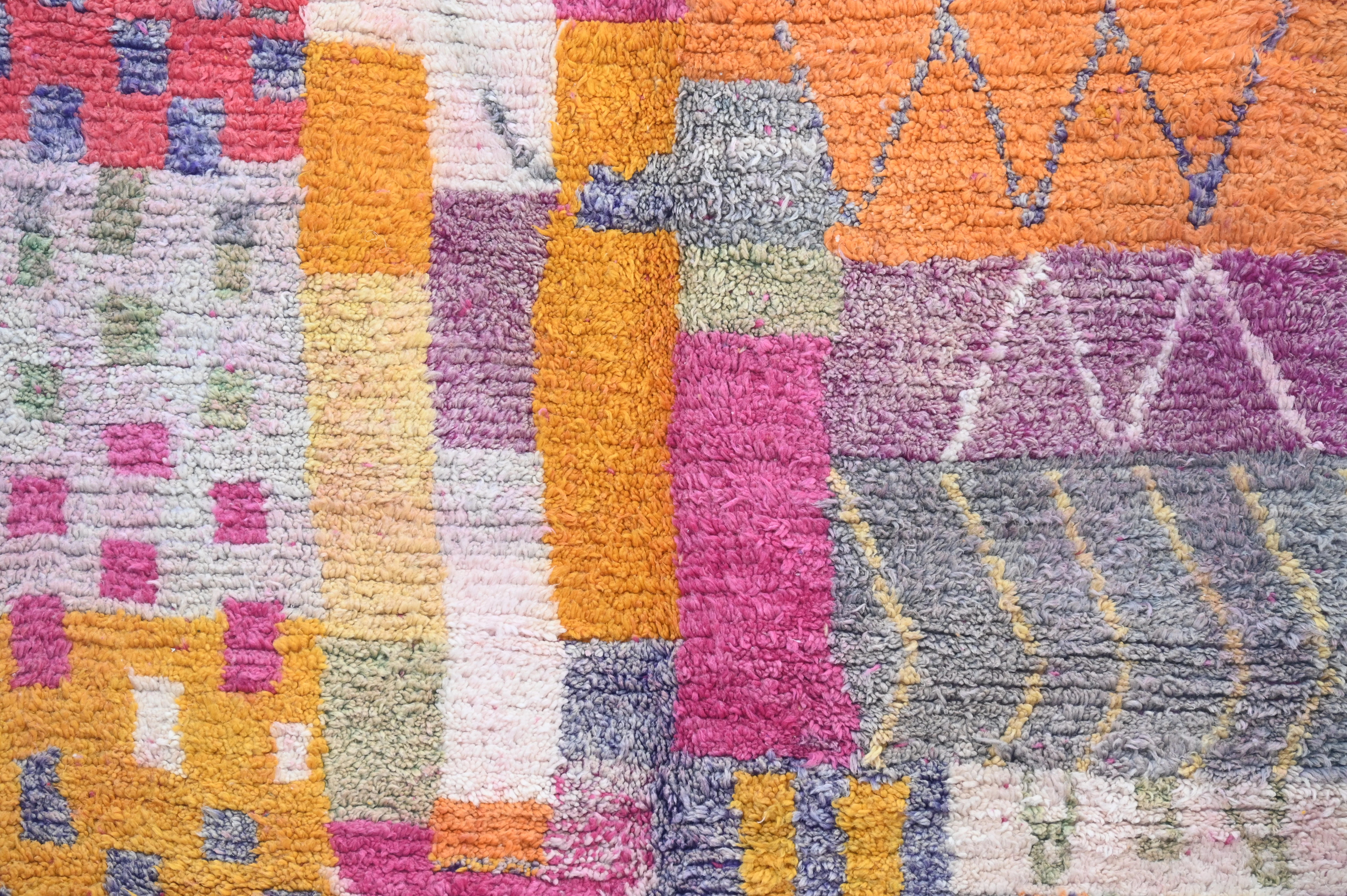 Handmade Azilal Rug, 240 x 155 cm, AZO-700 - Image 6