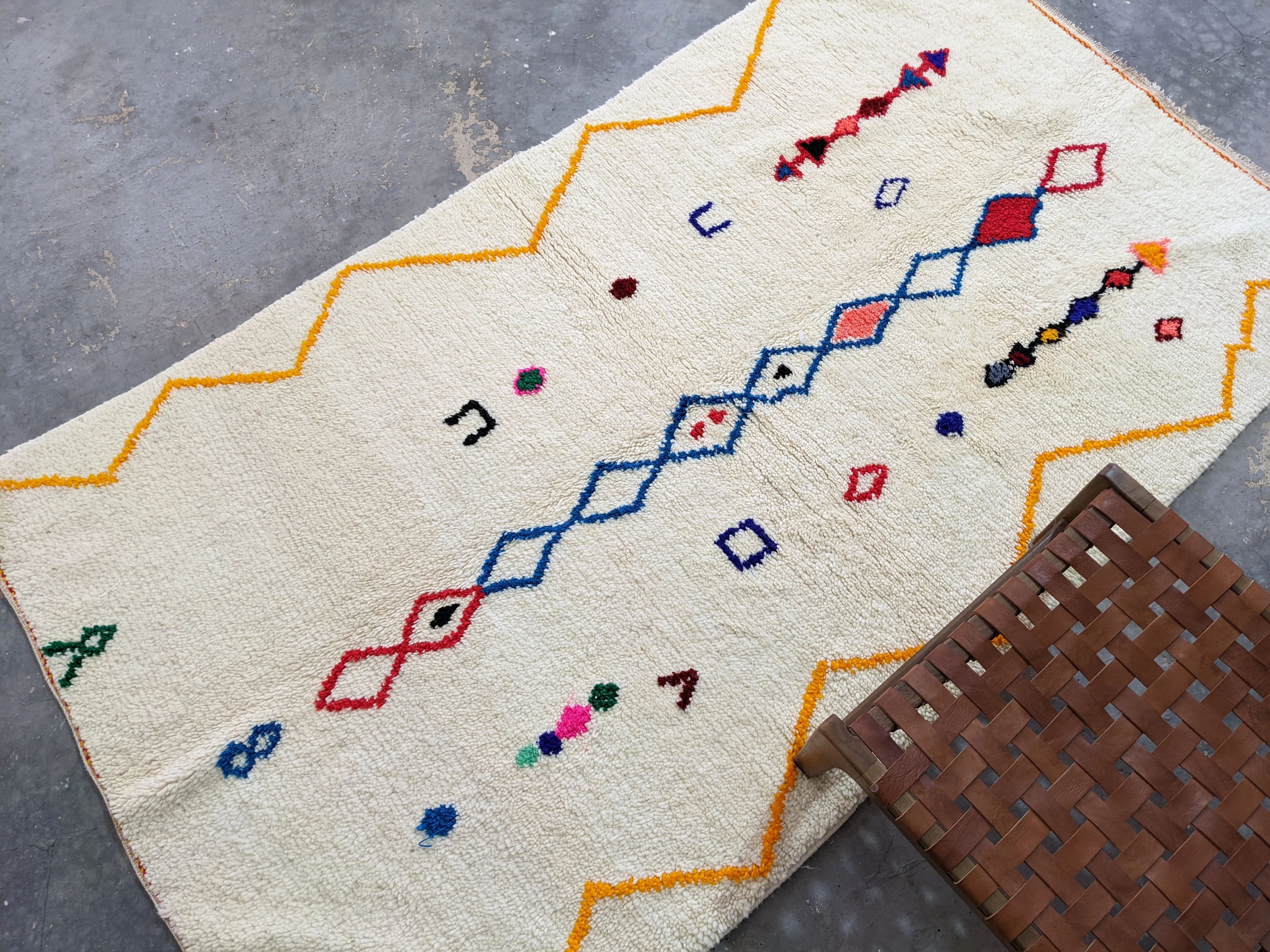 Handmade Azilal Rug, 245 x 145 cm, AZO-240 - Image 2