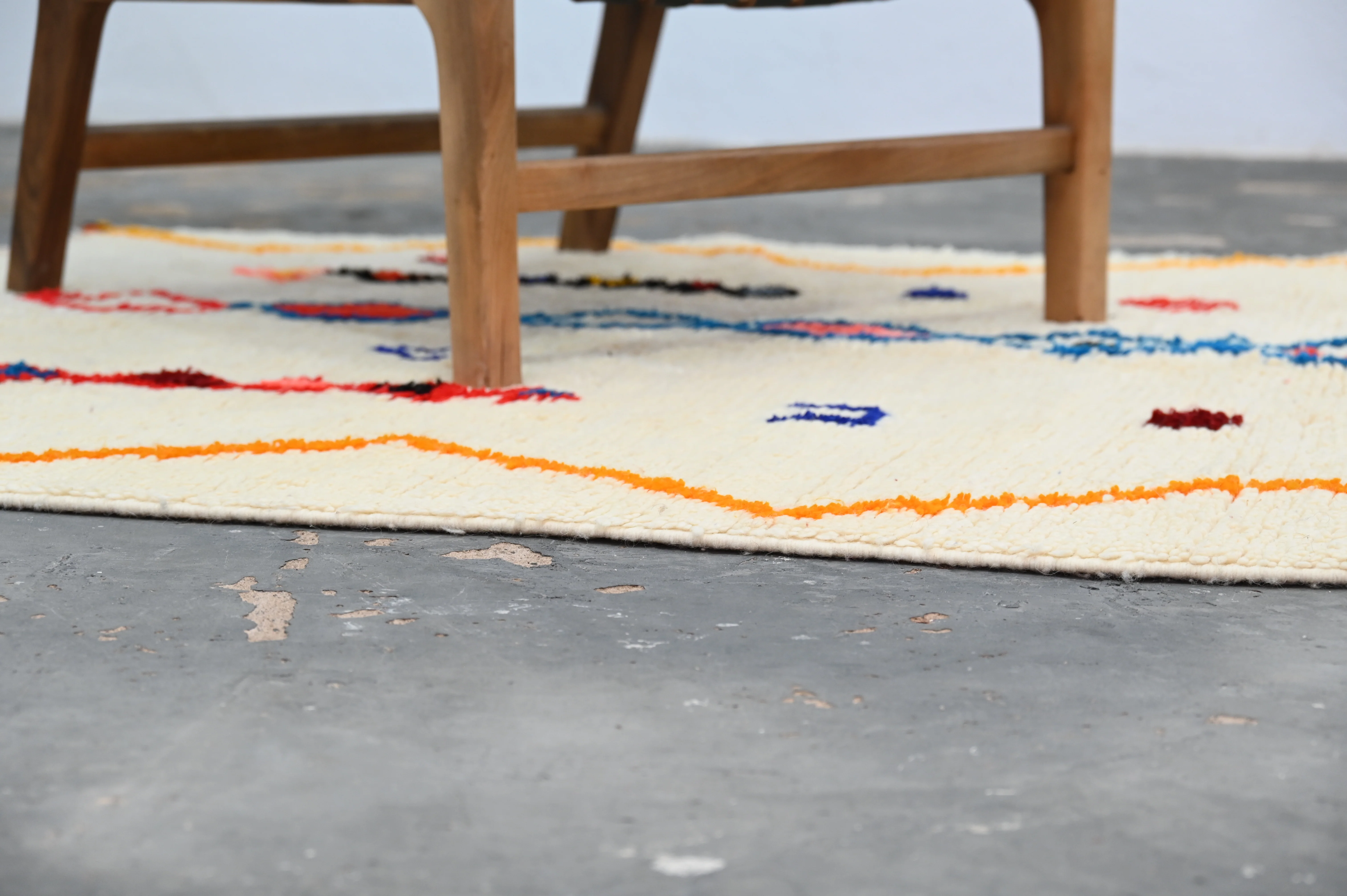 Handmade Azilal Rug, 245 x 145 cm, AZO-240 - Image 3