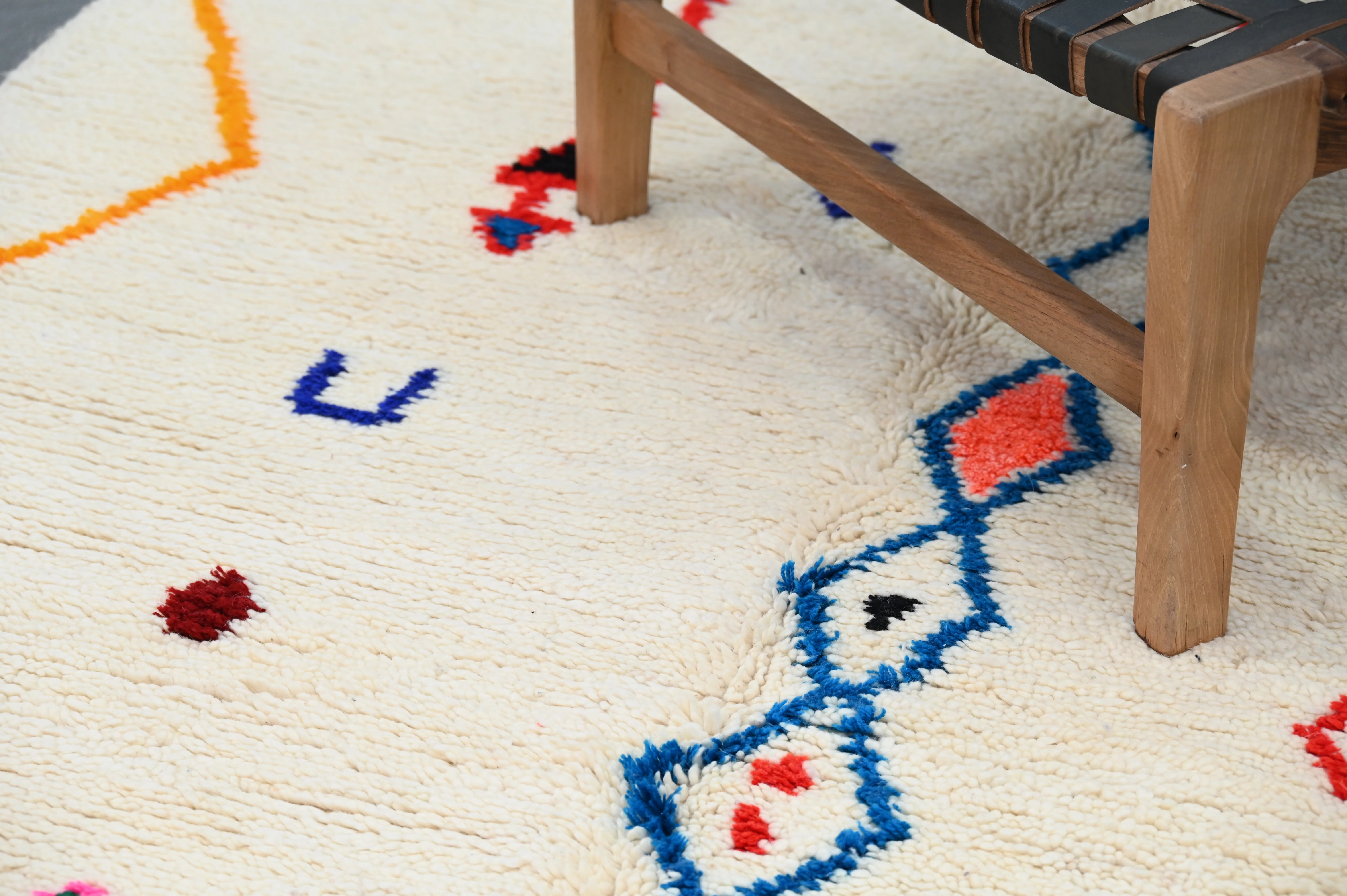 Handmade Azilal Rug, 245 x 145 cm, AZO-240 - Image 6