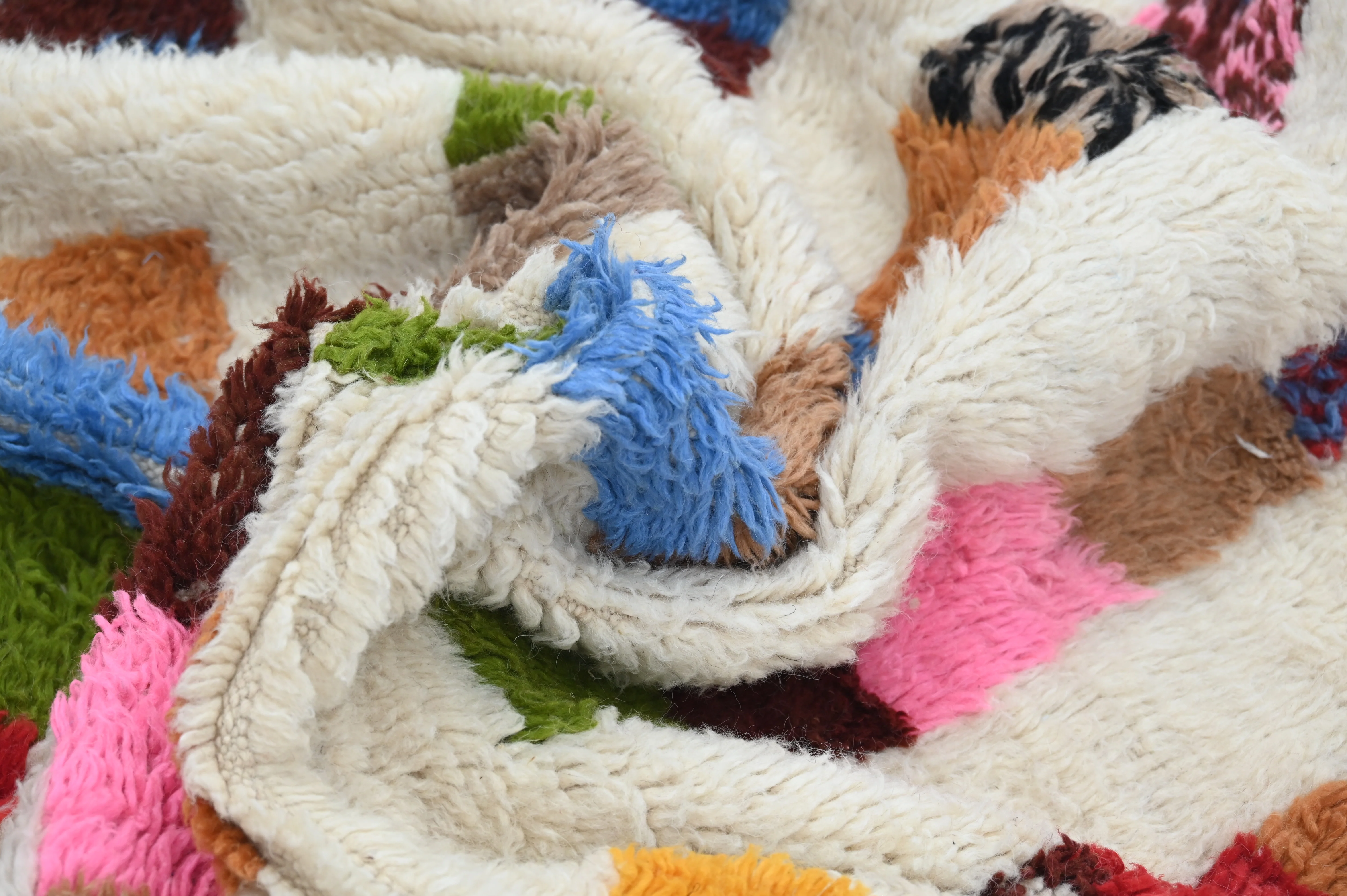 Handmade Azilal Rug, 250 x 135 cm, AZD-682 - Image 9