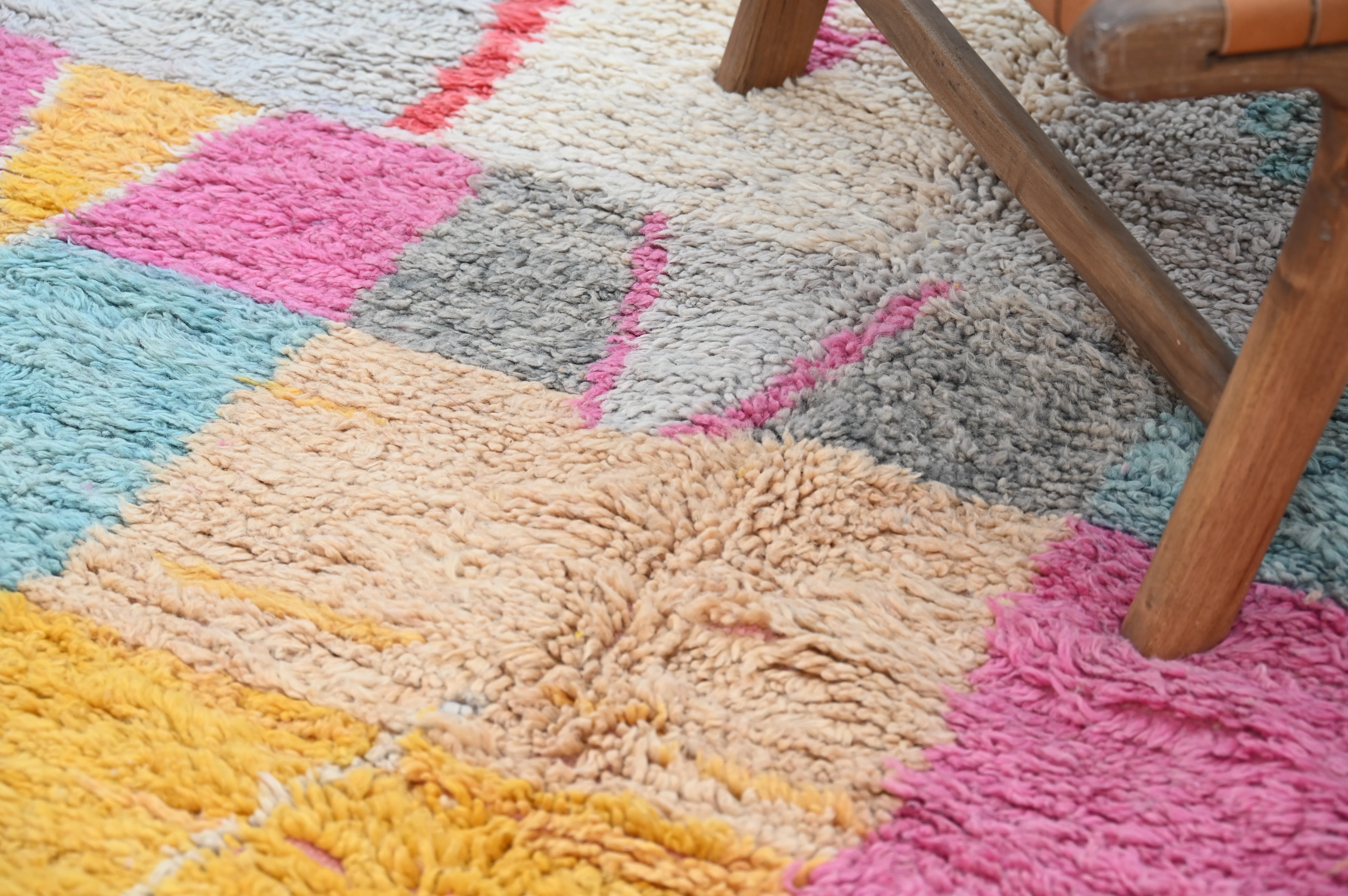 Handmade Azilal Rug, 250 x 150 cm, AZO-699 - Image 4