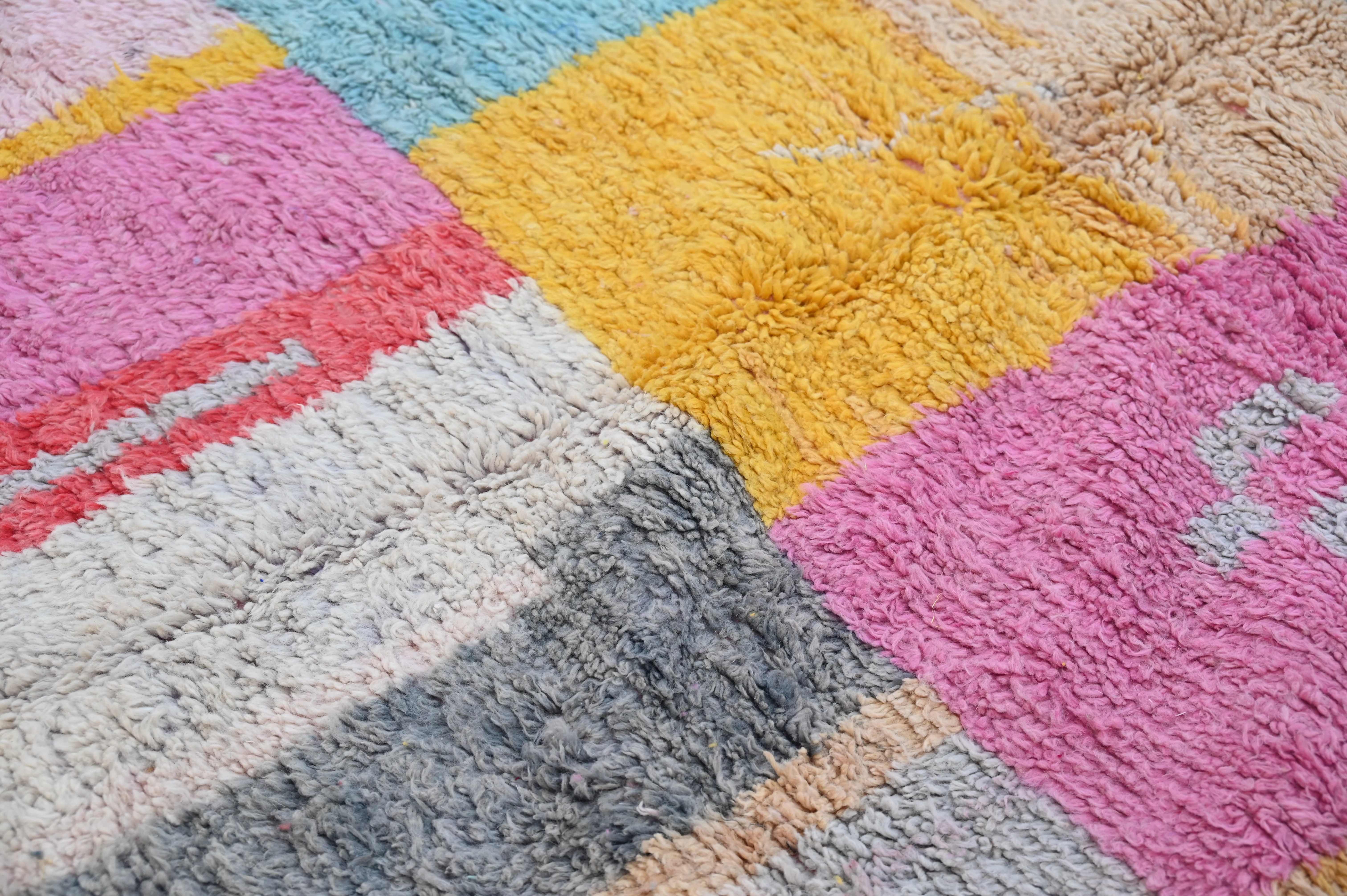 Handmade Azilal Rug, 250 x 150 cm, AZO-699 - Image 6