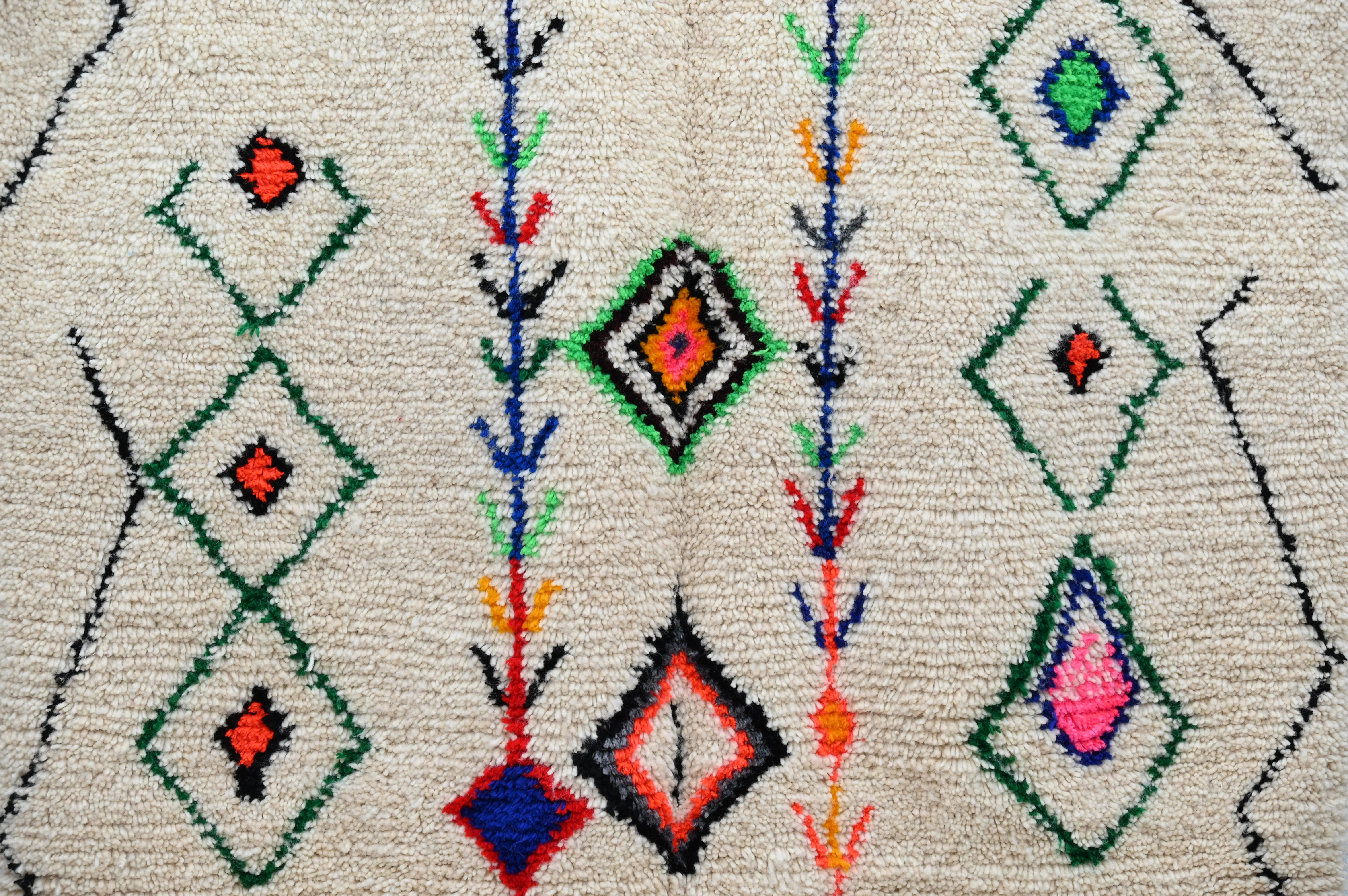 Handmade Azilal Rug, 253 x 154 cm, AZO-418 - Image 2