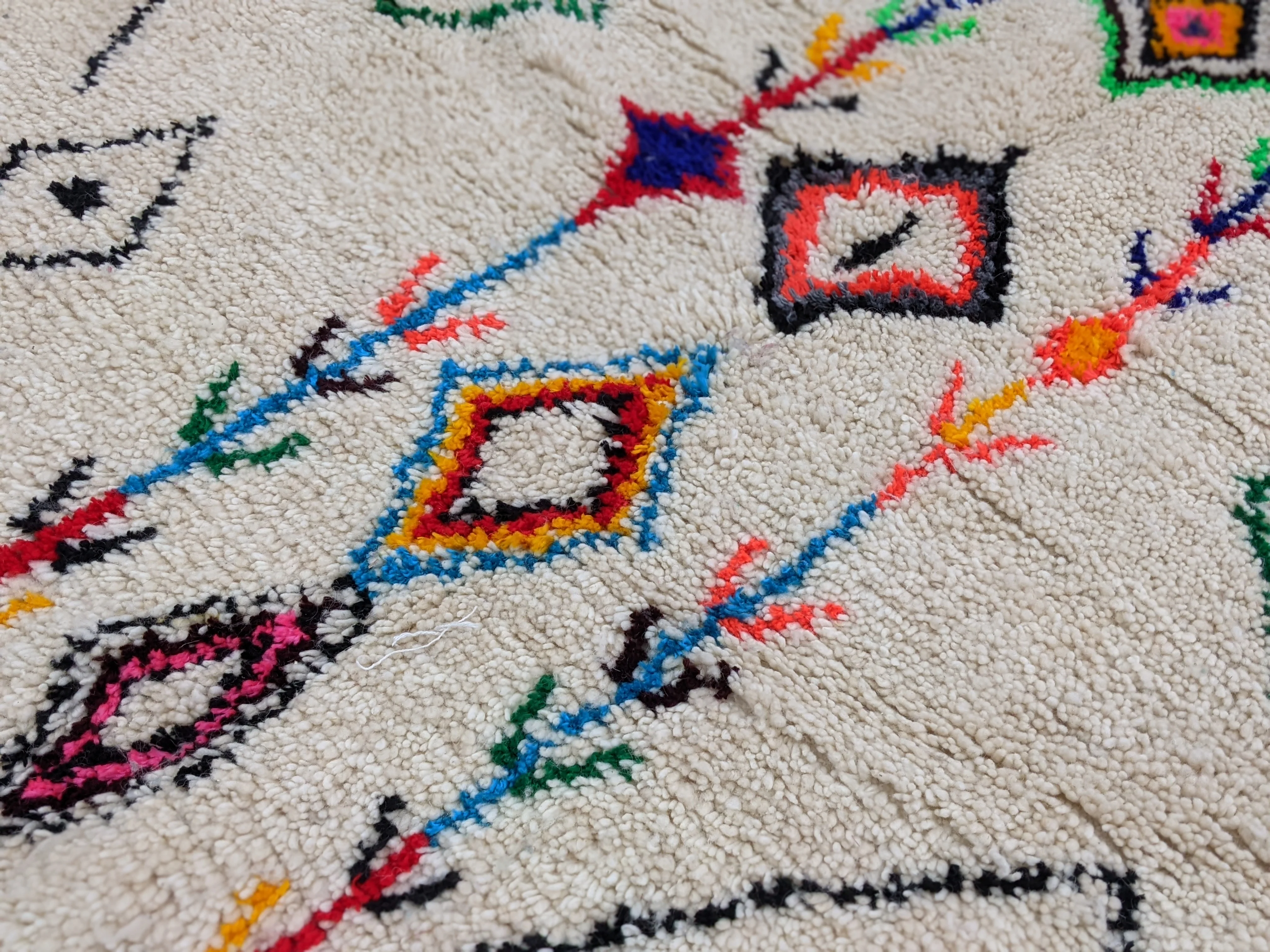Handmade Azilal Rug, 253 x 154 cm, AZO-418 - Image 4