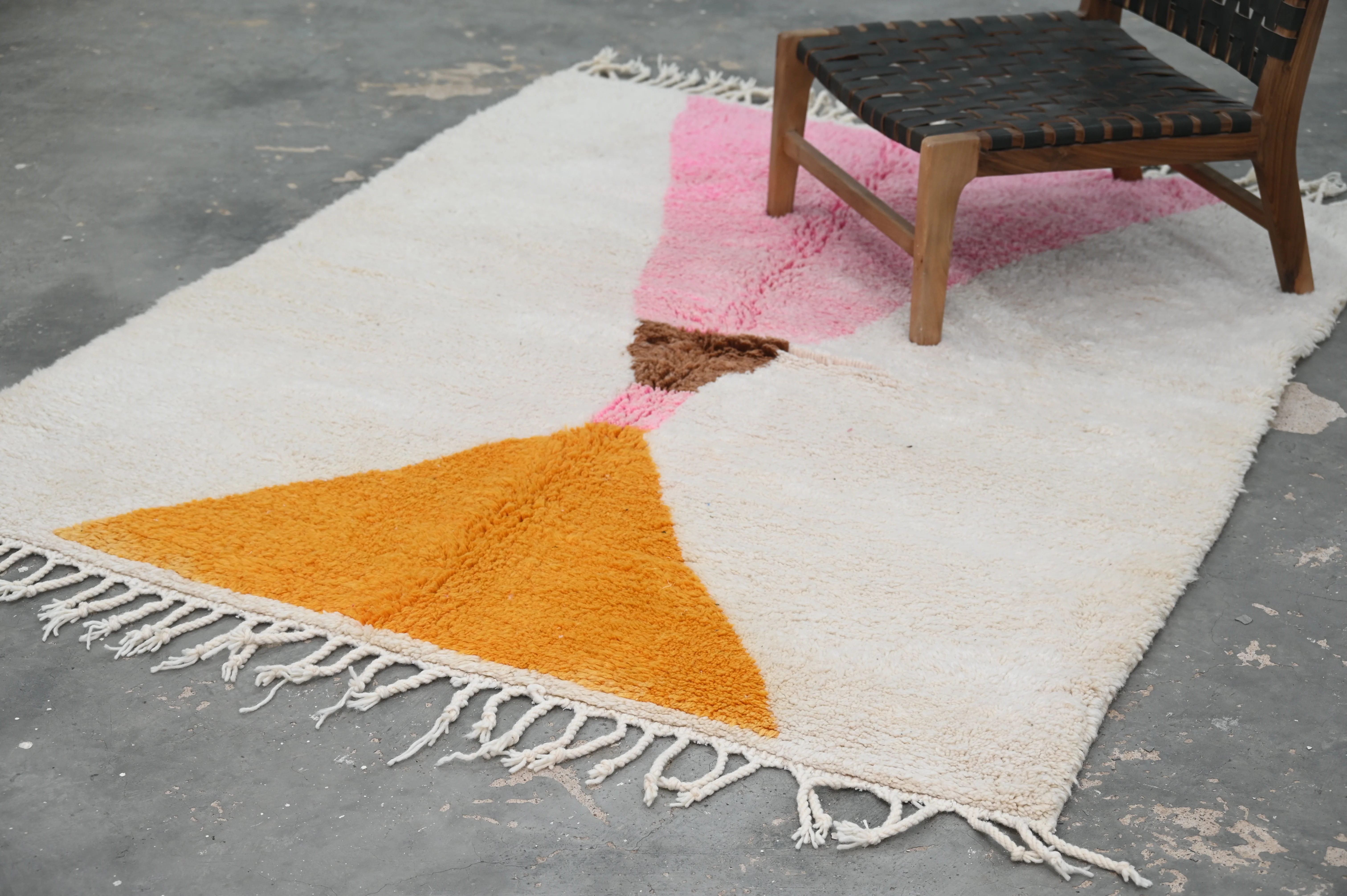 Handmade Azilal Rug, 210 x 165 cm, AZO-673 - Image 4
