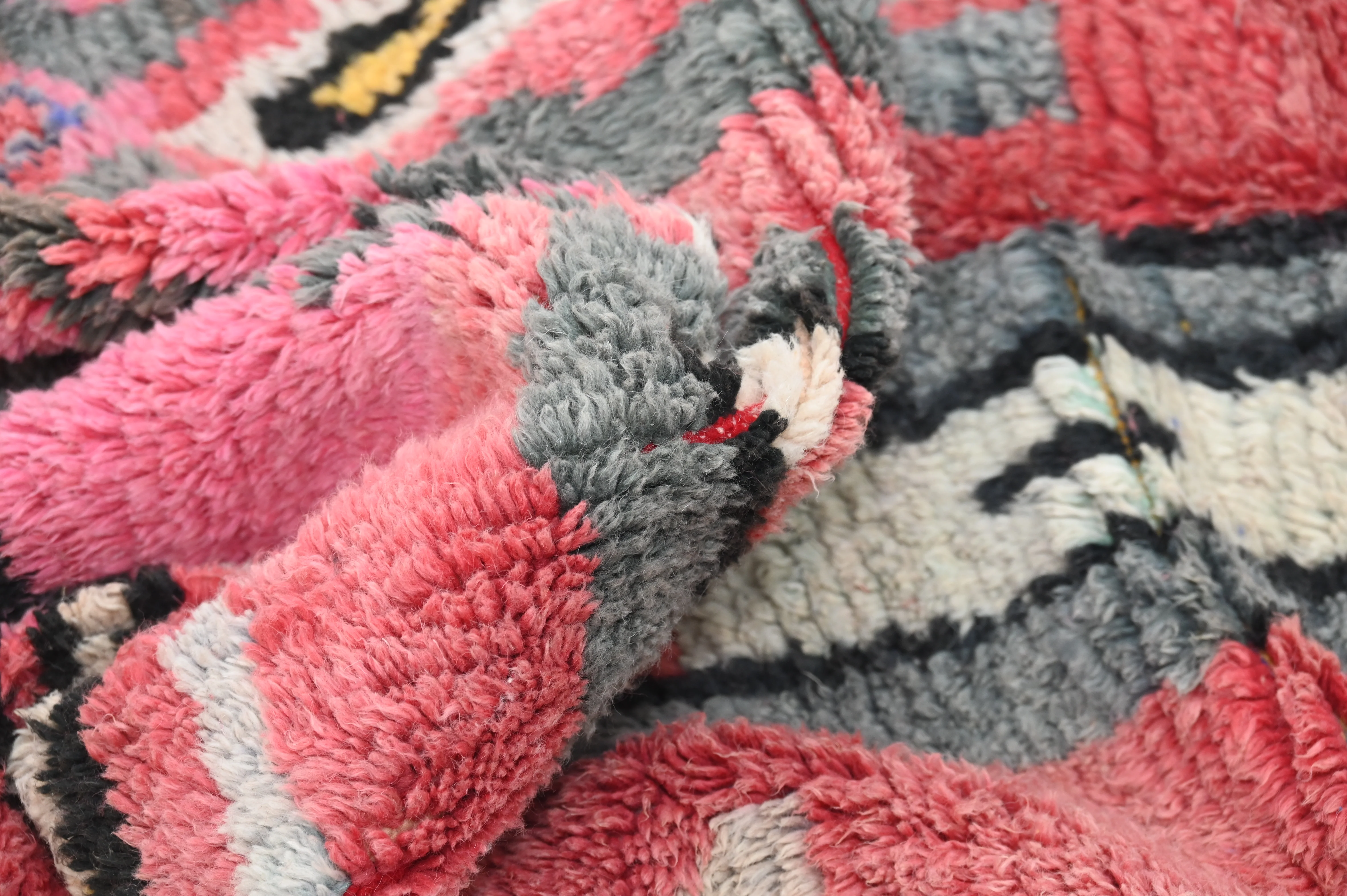 Handmade Azilal Rug, 255 x 155 cm, AZO-712 - Image 6