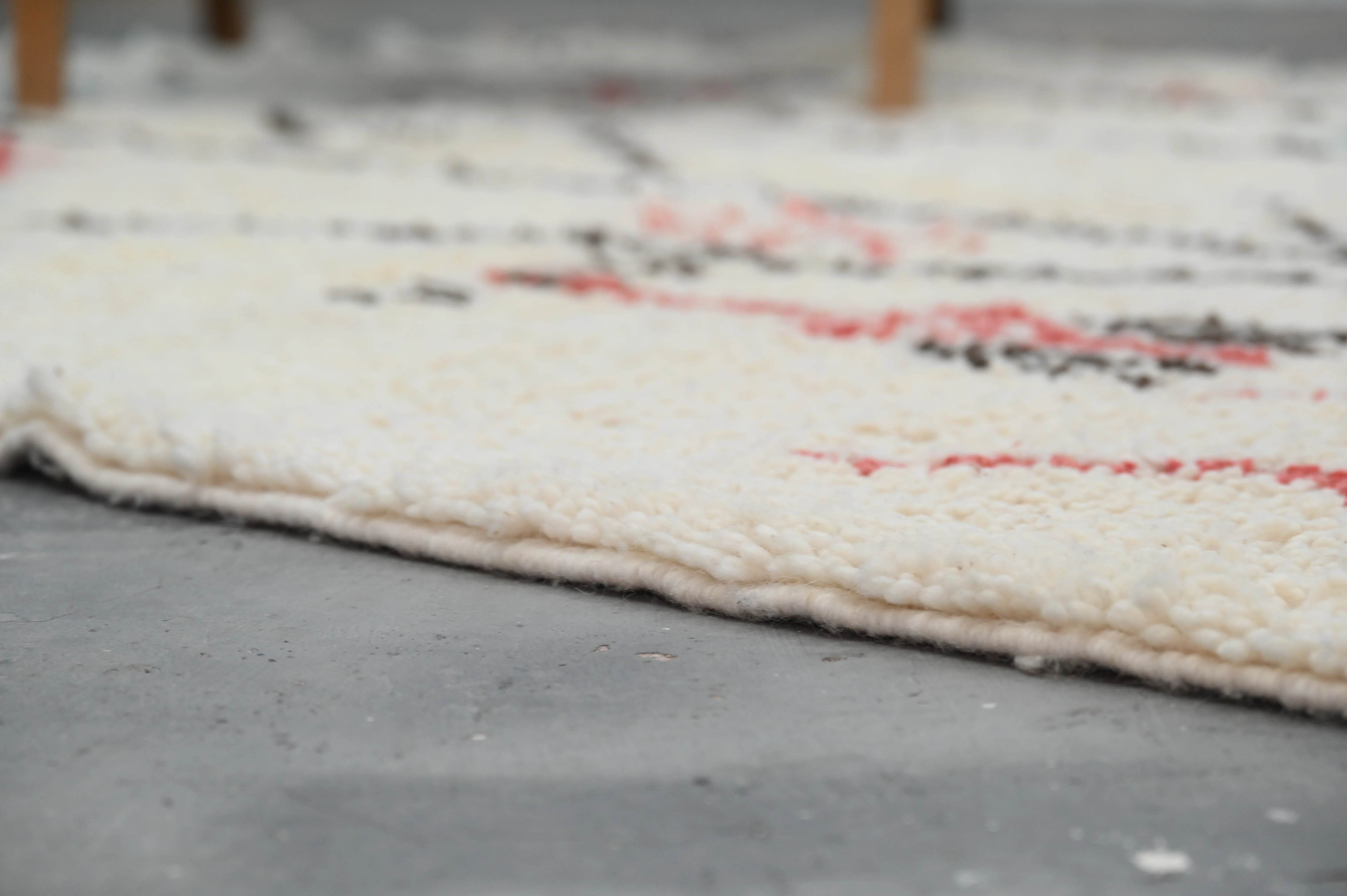 Handmade Azilal Rug, 255 x 160 cm, AZD-623 - Image 3