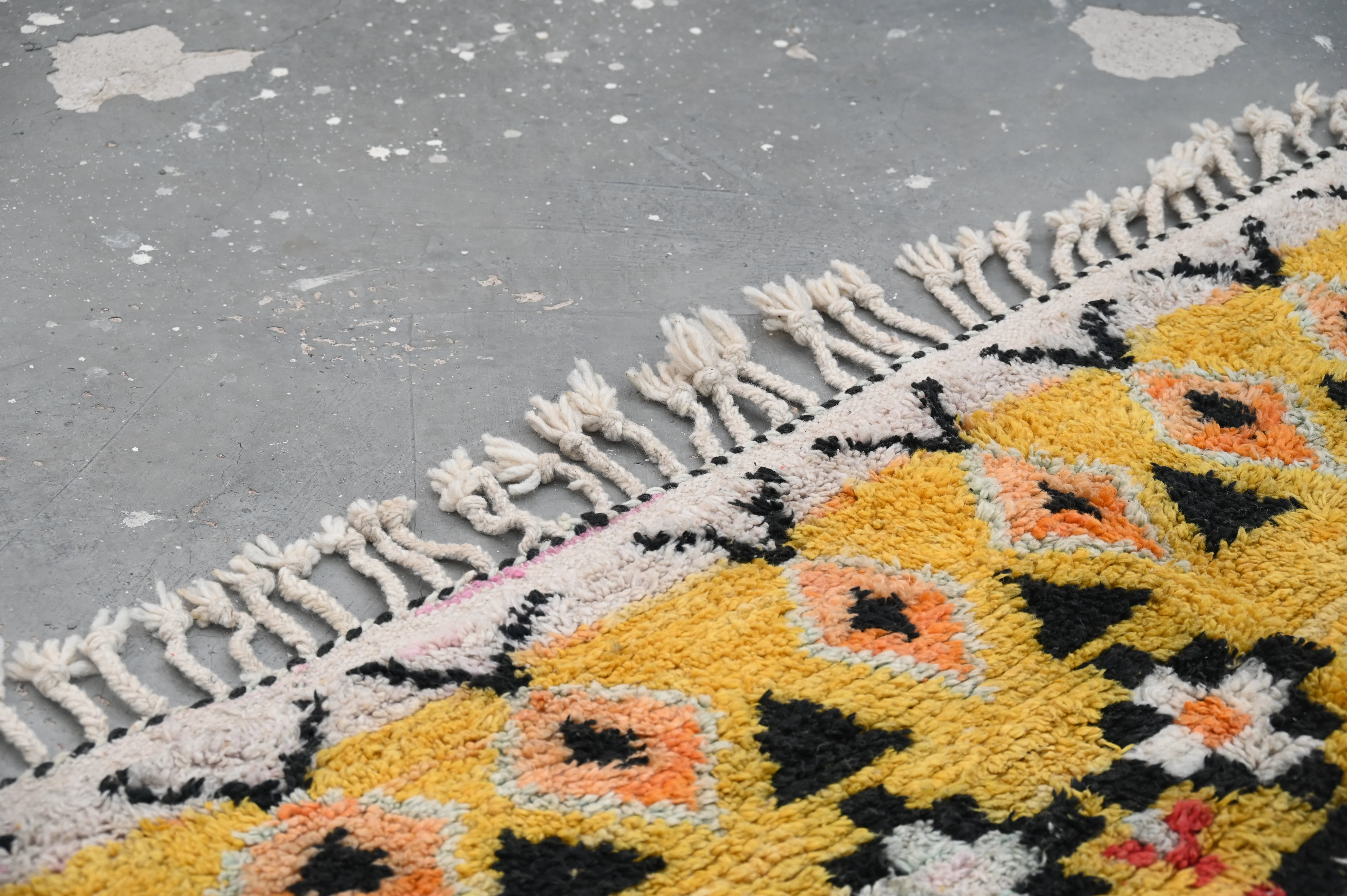 Handmade Azilal Rug, 255 x 165 cm, AZO-704 - Image 5