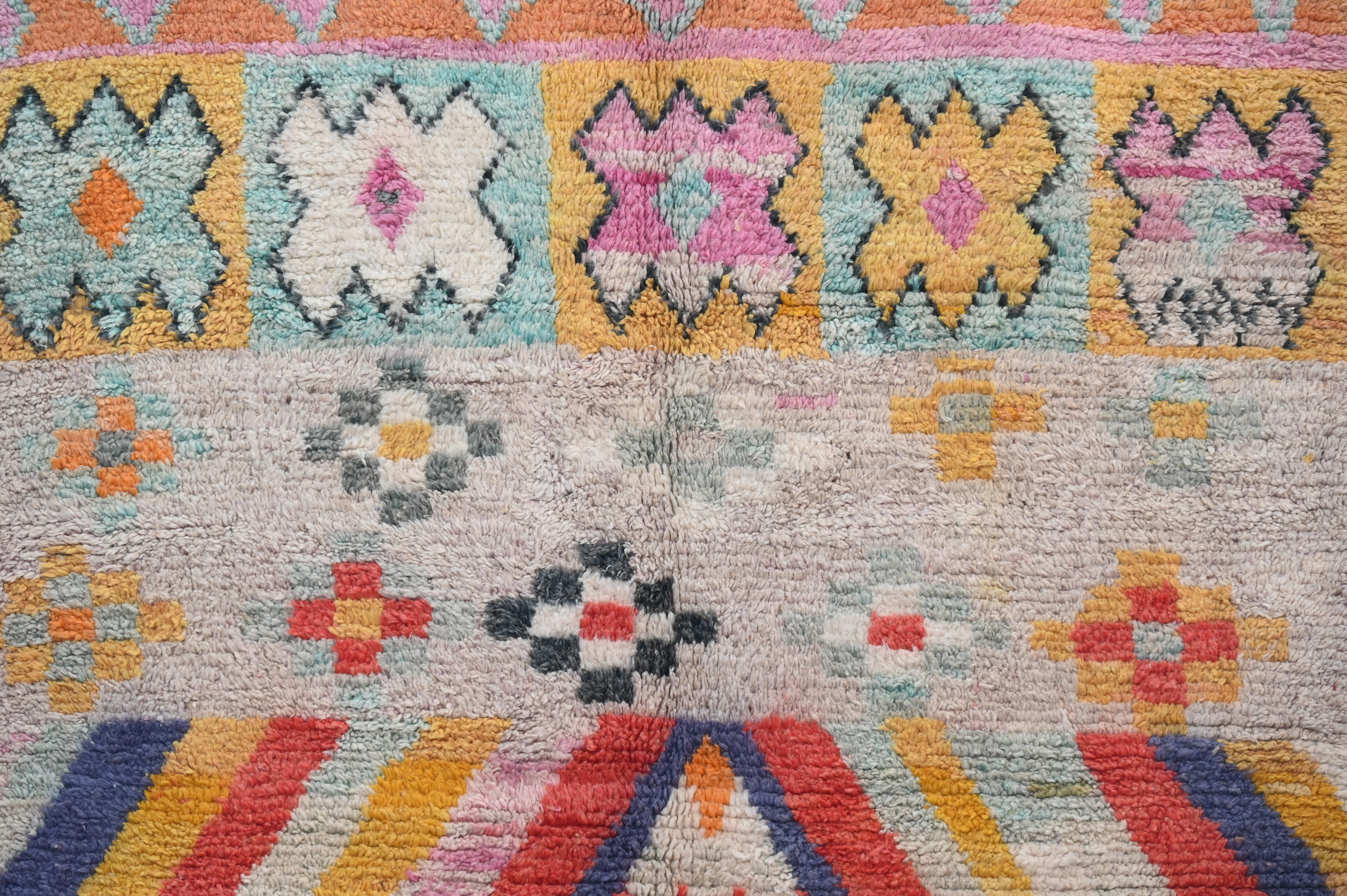 Handmade Azilal Rug, 255 x 165 cm, AZO-704 - Image 9