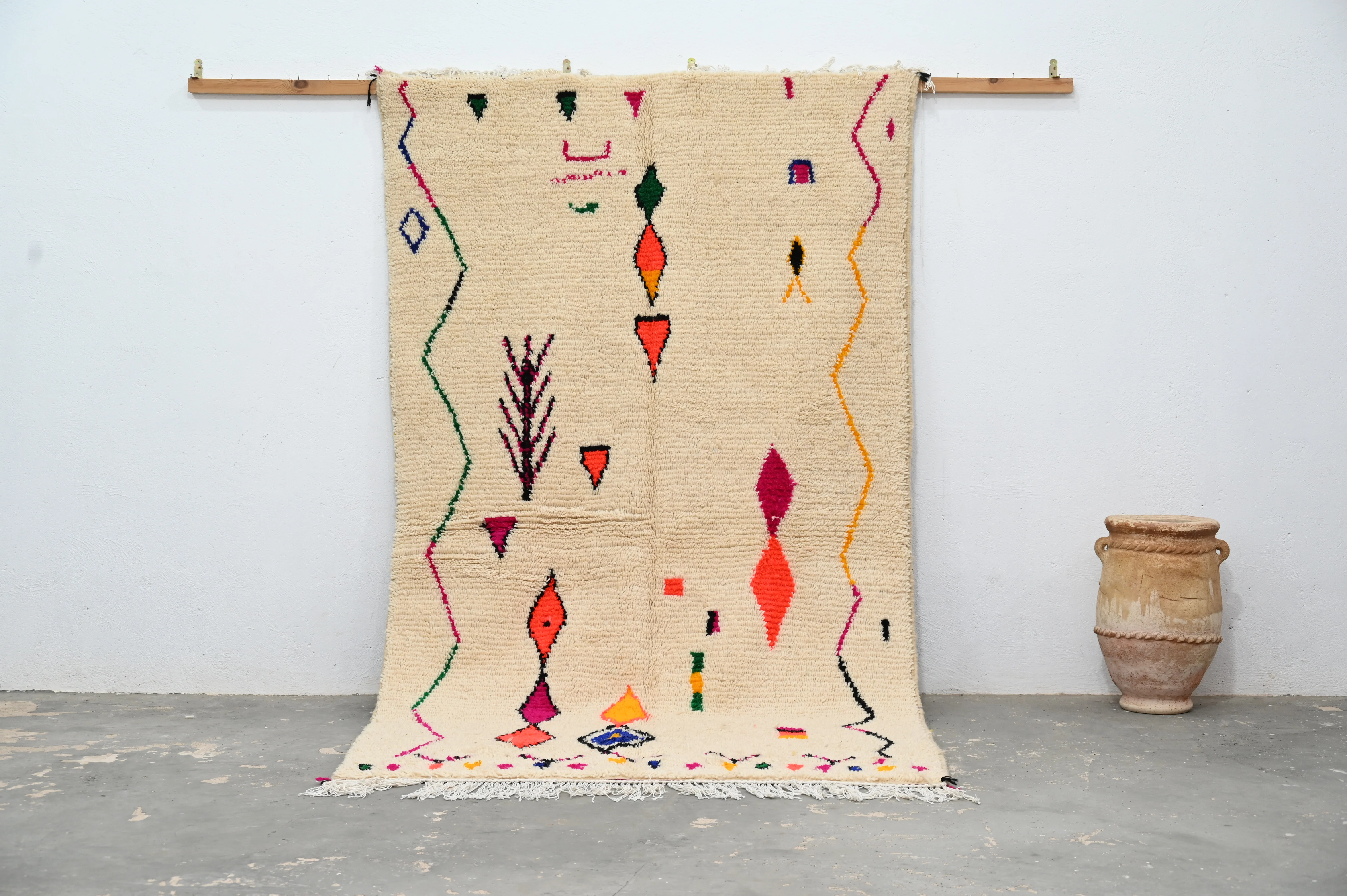 Handmade Azilal Rug, 260 x 150 cm, AZO-528