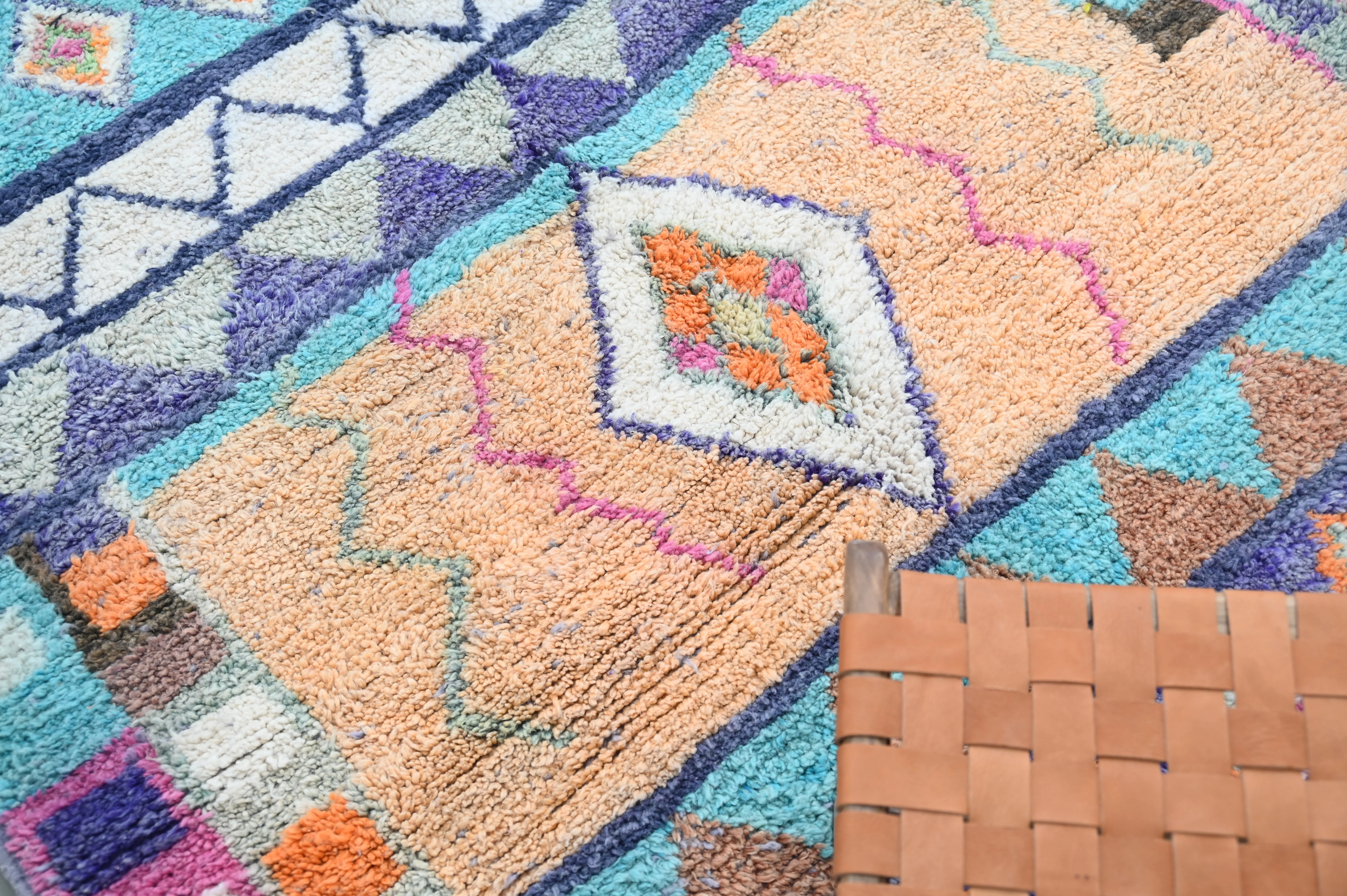 Handmade Azilal Rug, 260 x 165 cm, AZO-690 - Image 3