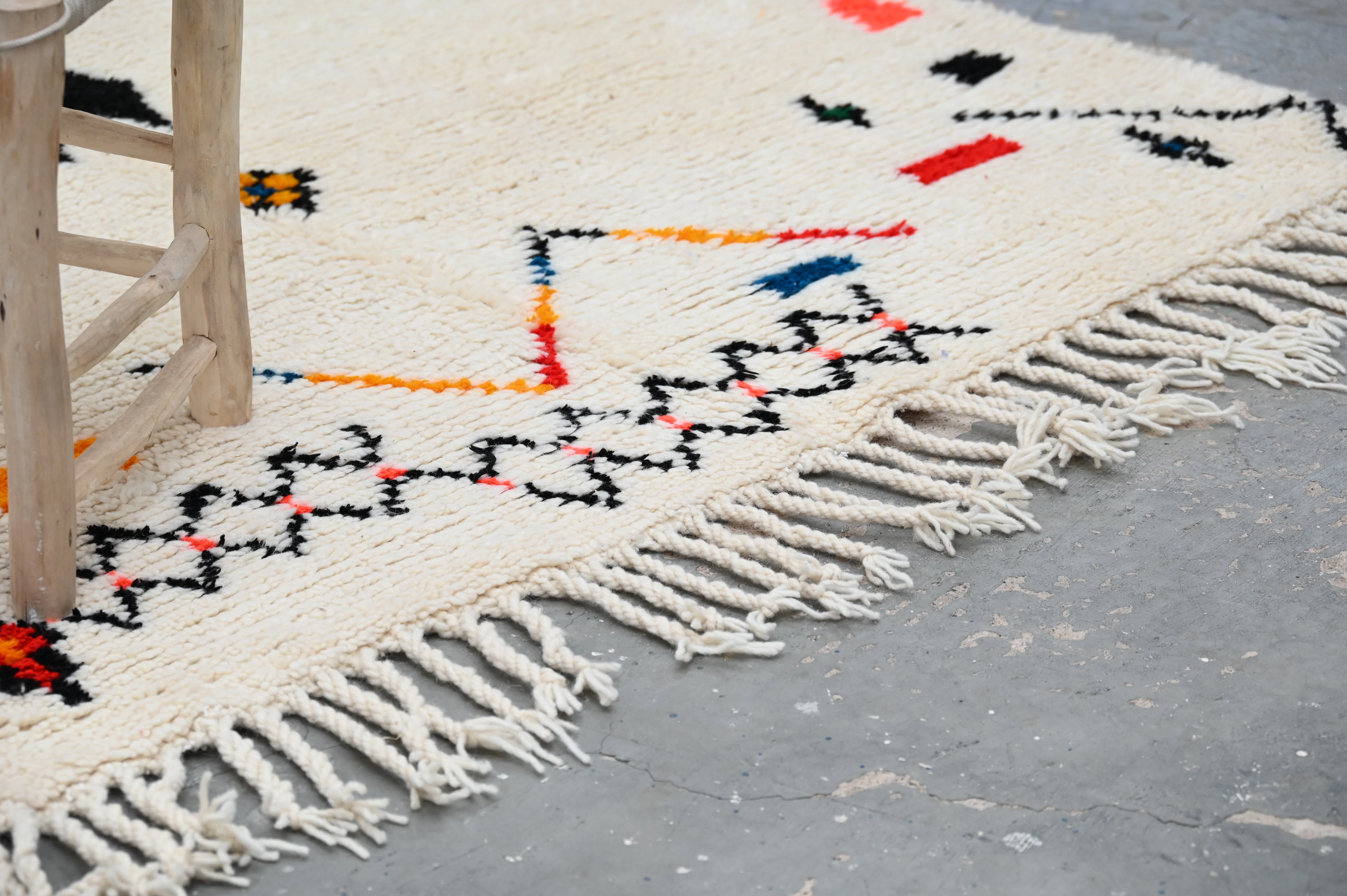 Handmade Azilal Rug, 250 x 150 cm, AZO-772 - Image 4