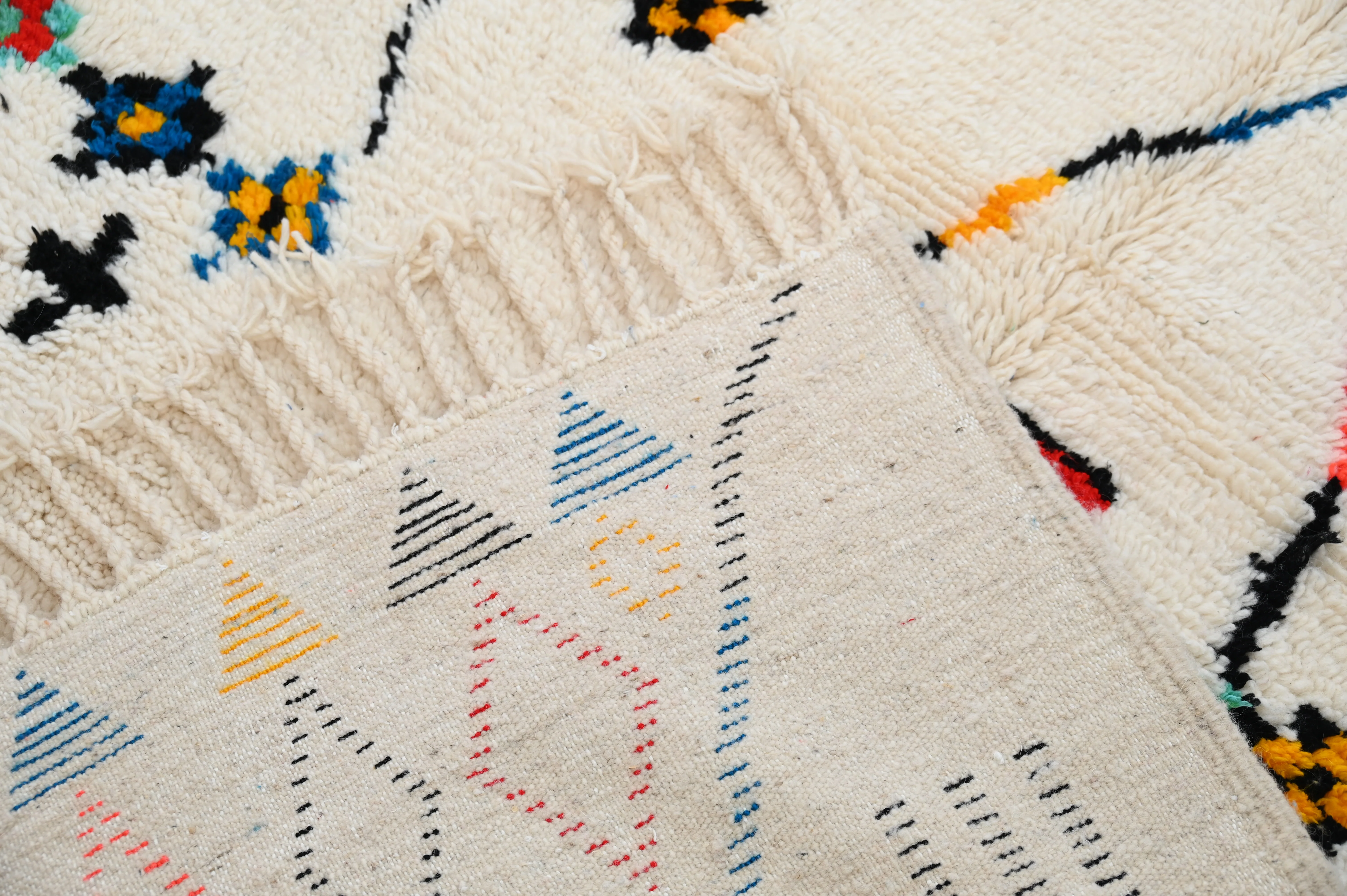 Handmade Azilal Rug, 250 x 150 cm, AZO-772 - Image 5