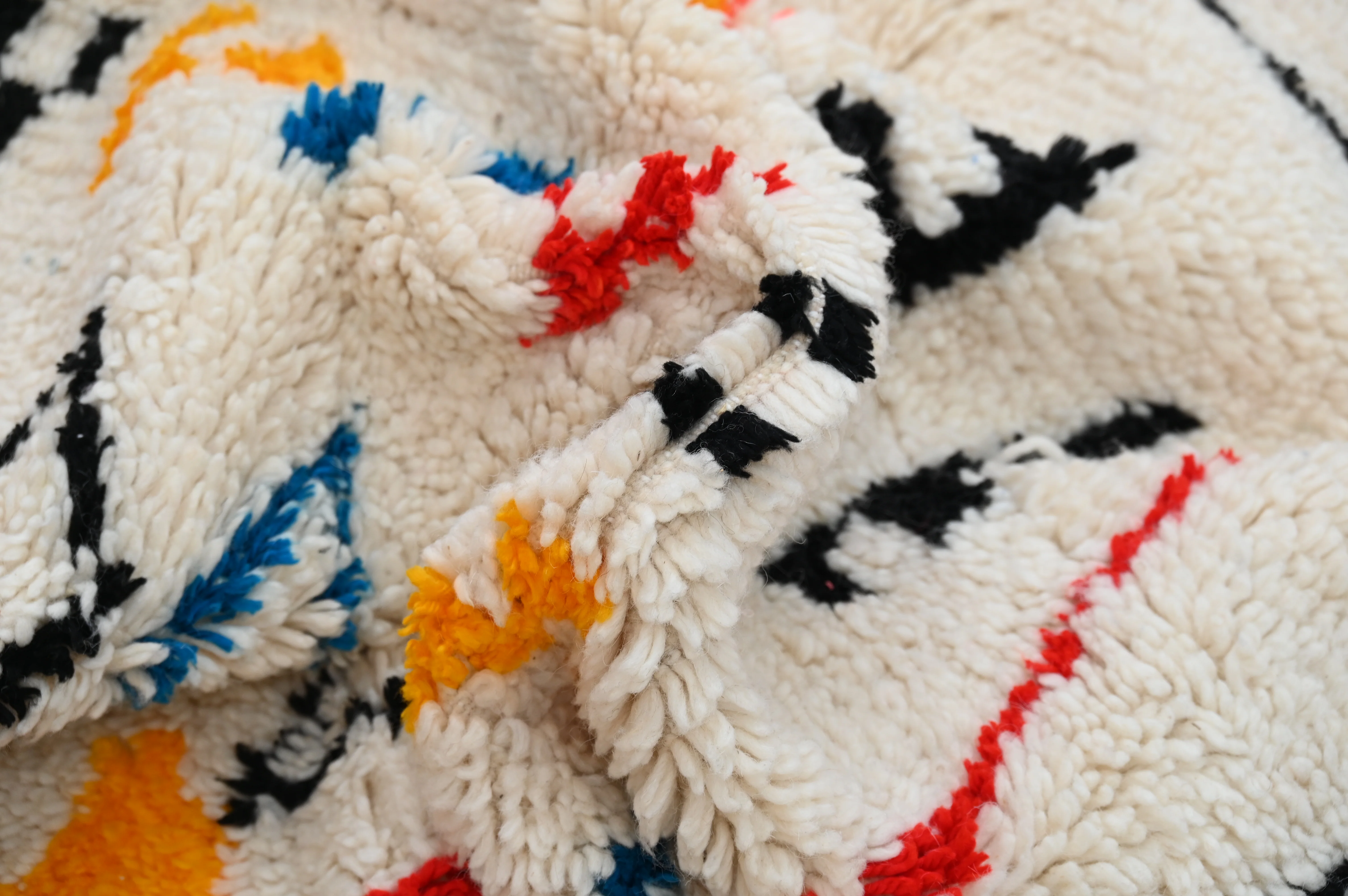 Handmade Azilal Rug, 250 x 150 cm, AZO-772 - Image 6