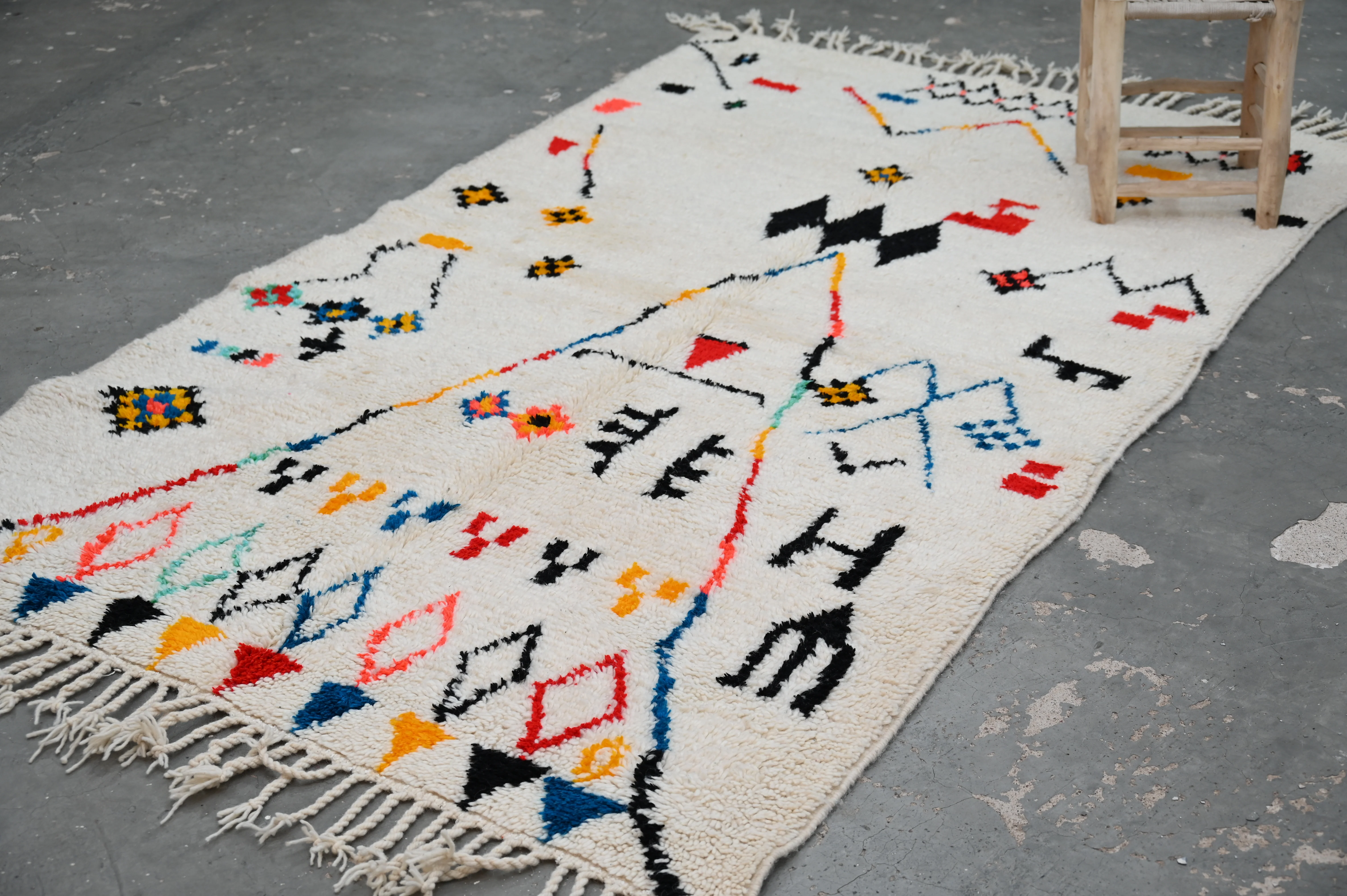 Handmade Azilal Rug, 250 x 150 cm, AZO-772 - Image 7