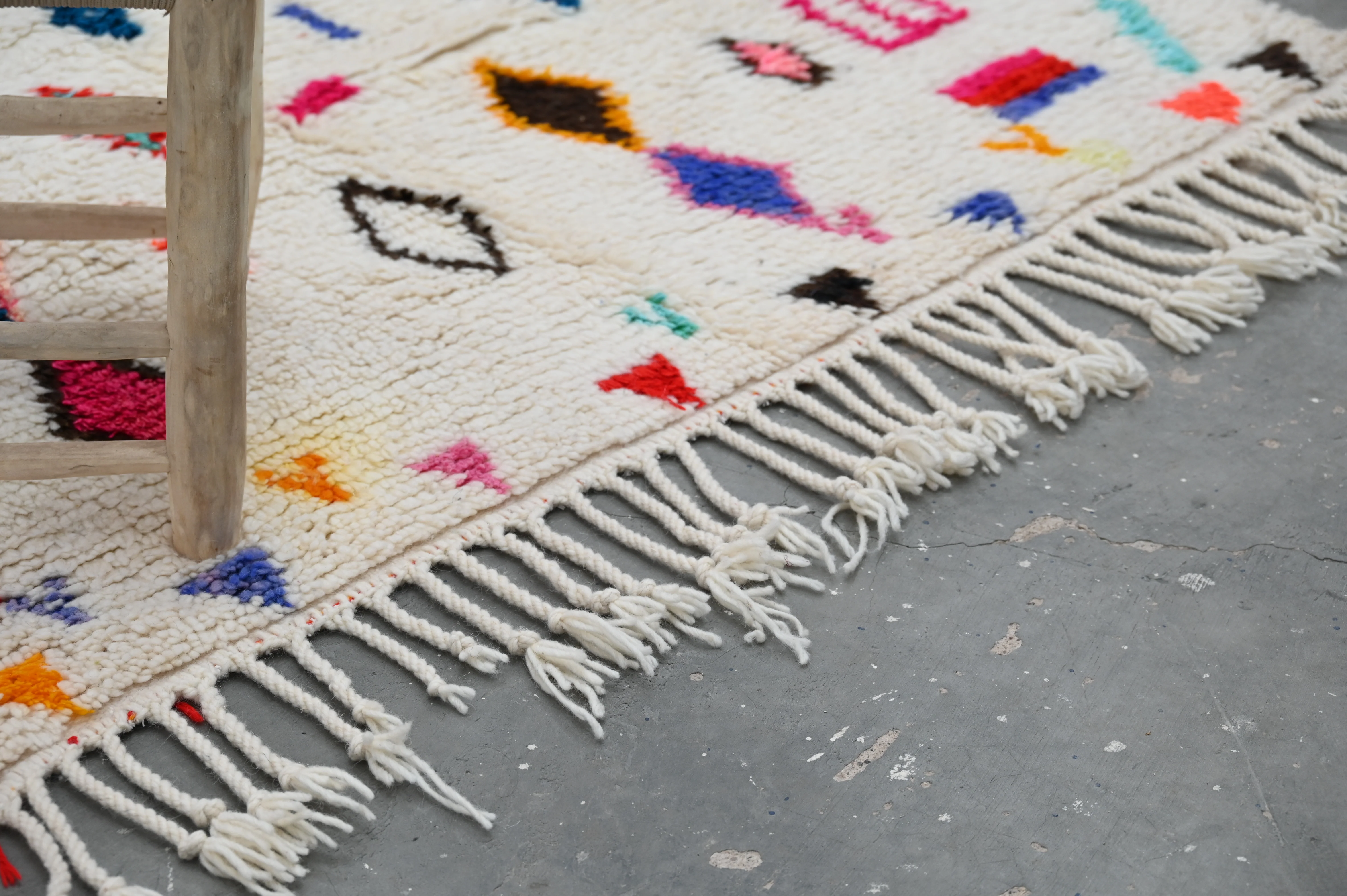 Handmade Azilal Rug, 265 x 140 cm, AZO-774 - Image 4