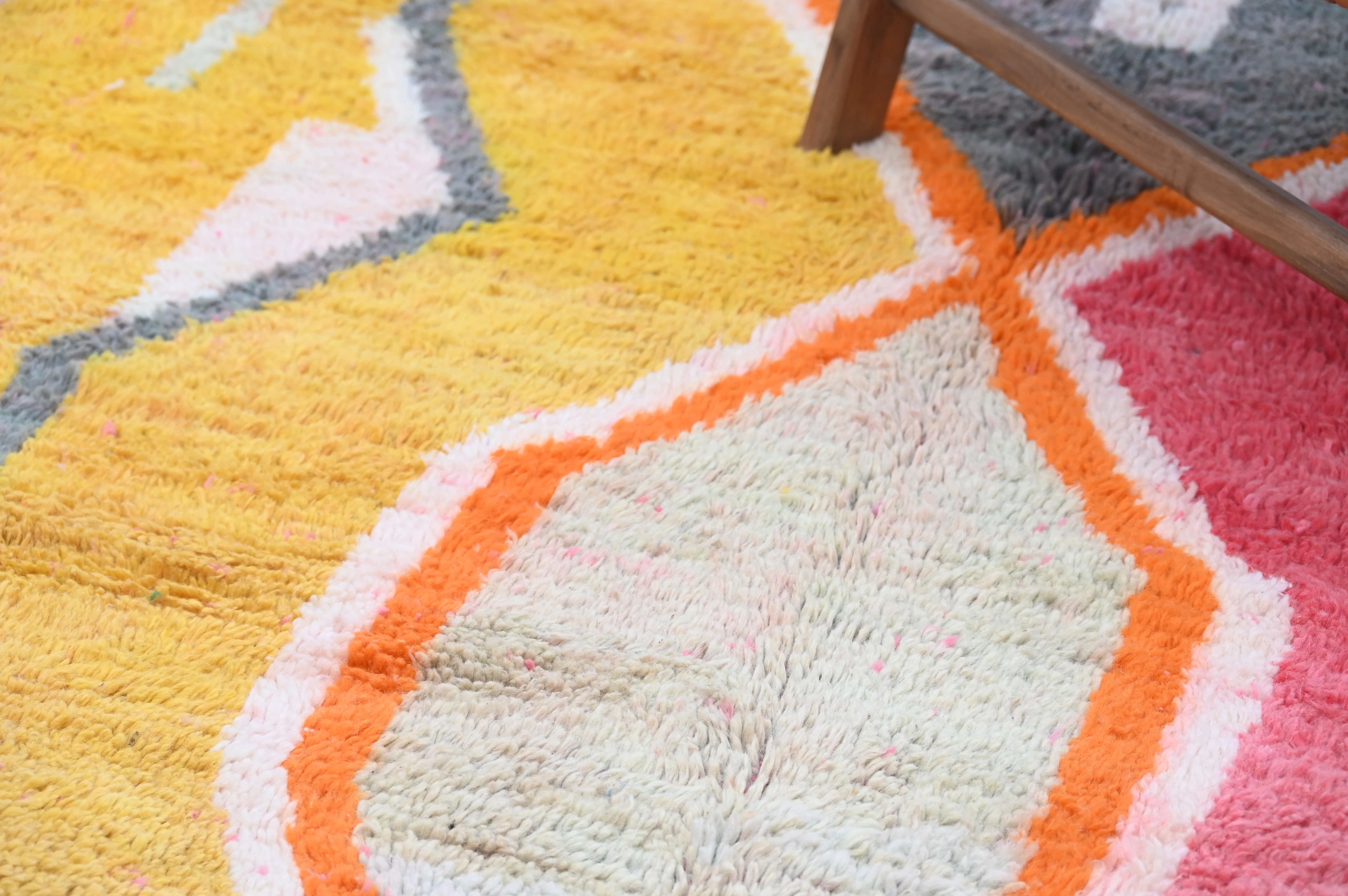 Handmade Azilal Rug, 275 x 155 cm, AZO-707 - Image 4