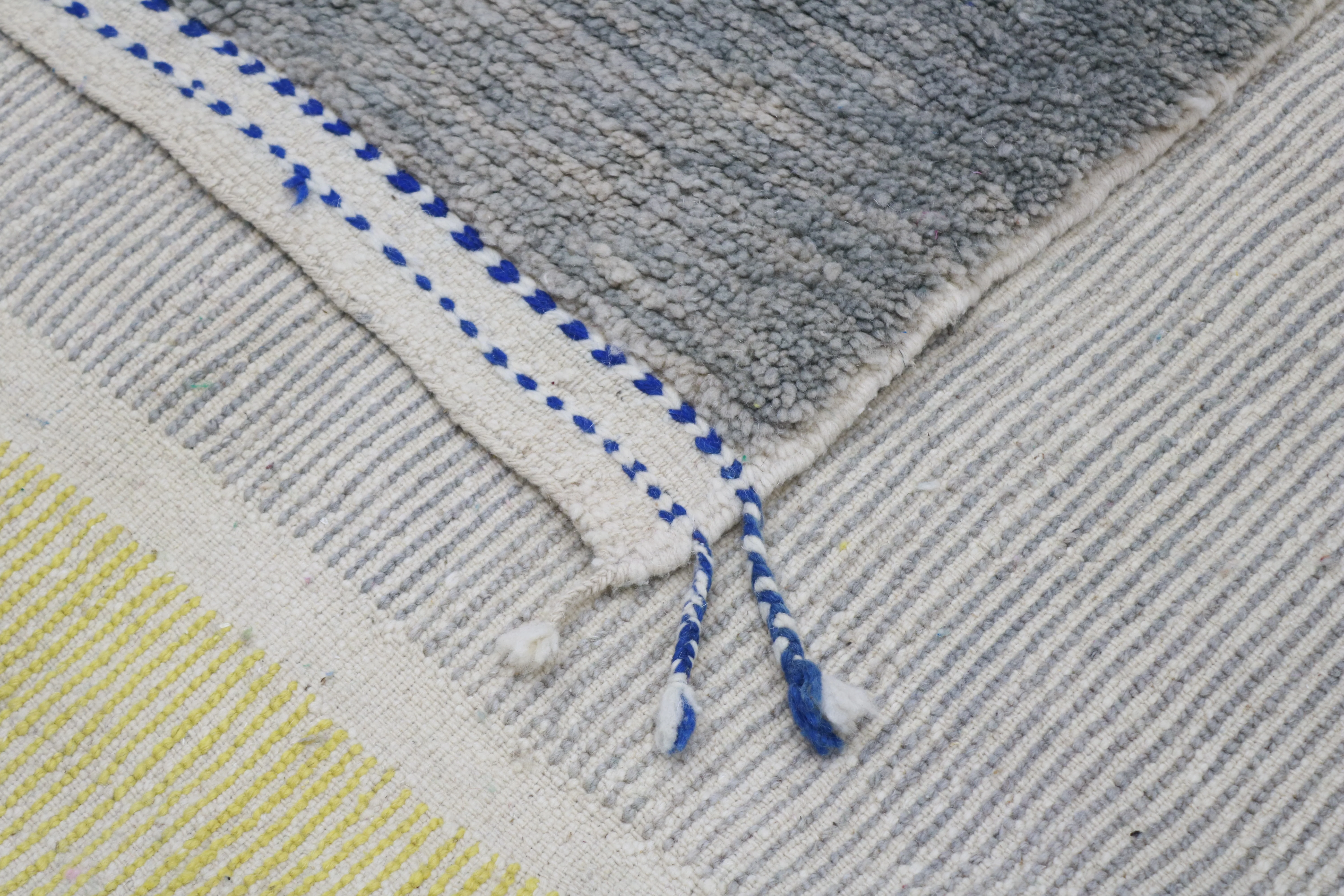 Large Azilal Rug 295×210 cm – Contemporary Moroccan Wool Rug in Ivory, Blue, Ochre & Earth Tones, GO-982 - Image 6