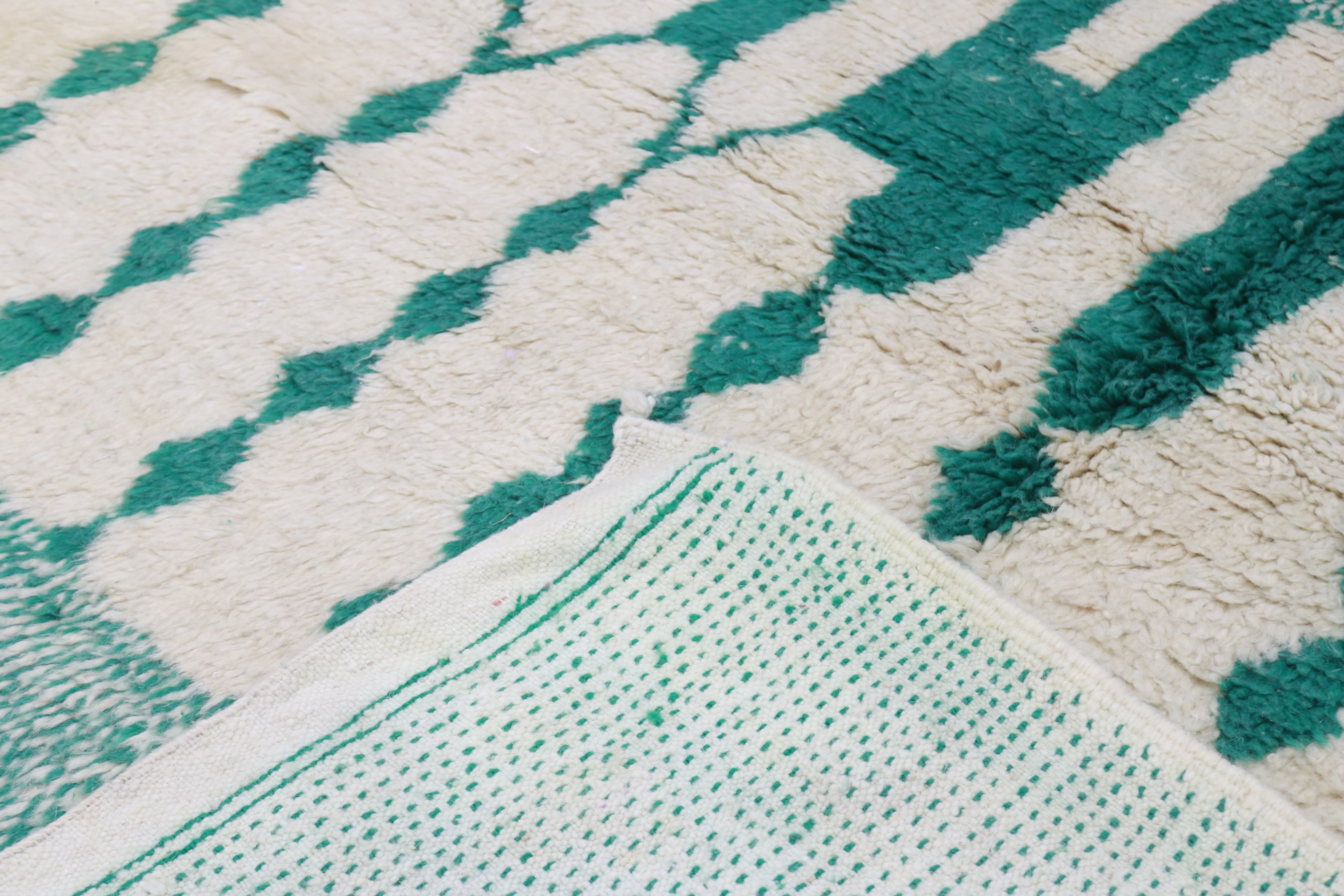 Large Azilal Rug 305 x 210 cm – Emerald Green Moroccan Wool Rug with Graphic Berber Motifs, GO-983 - Image 6
