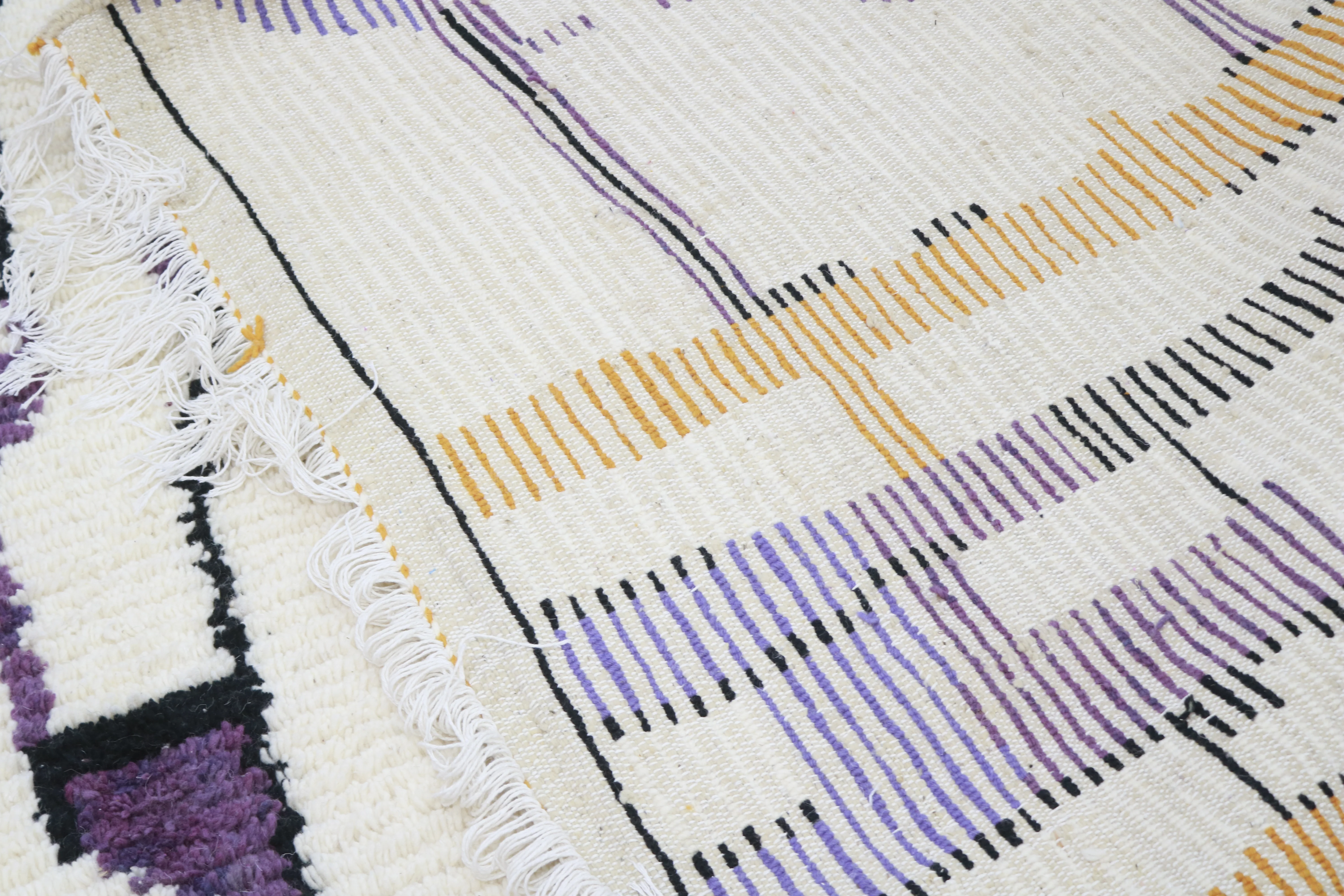 Large Azilal Rug 310×215 cm – Abstract Moroccan Wool Rug, GO-970 - Image 7