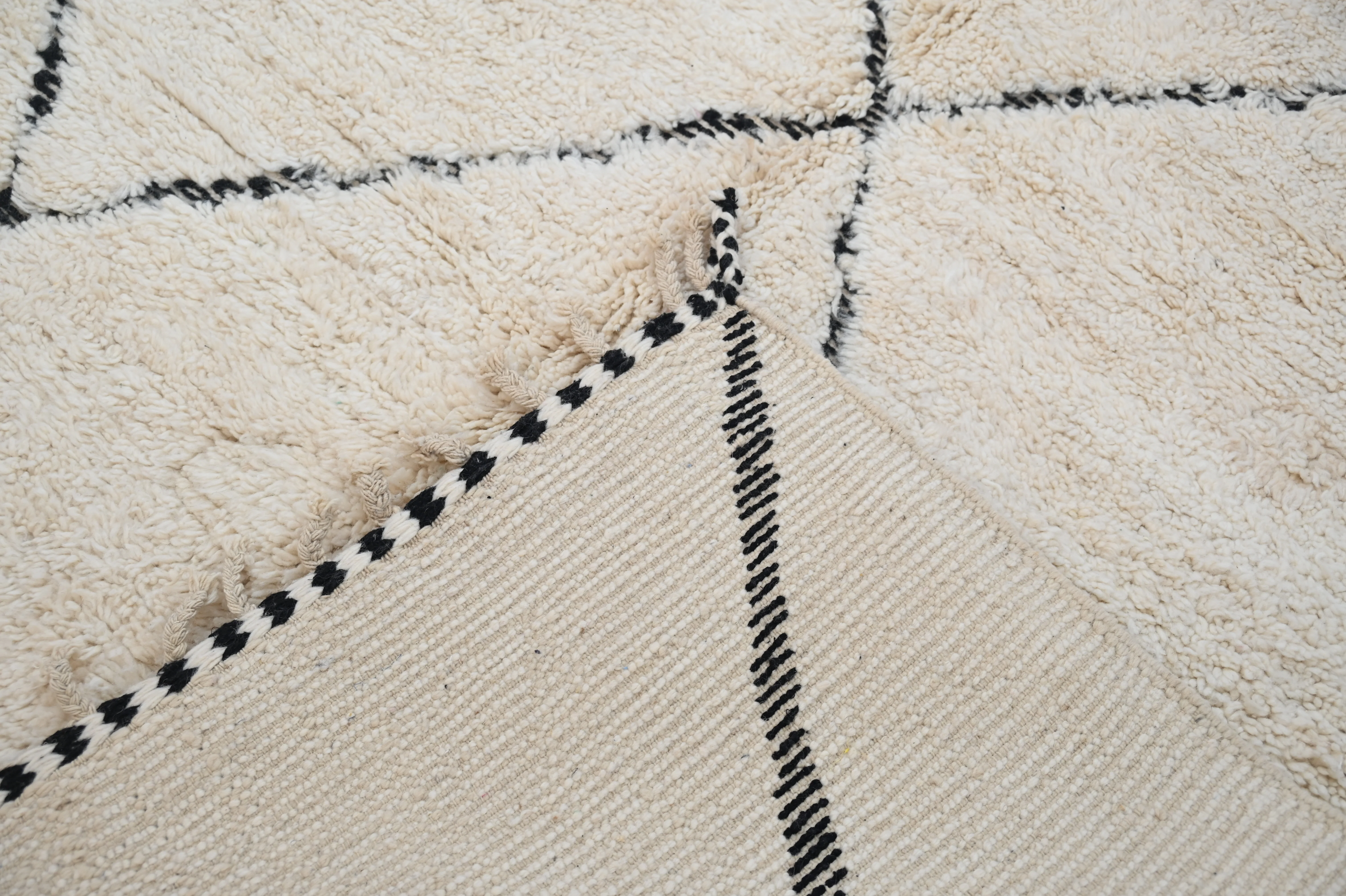 LARGE Beni Ouarain Rug, 280 x 195 cm, GO-818 - Image 6