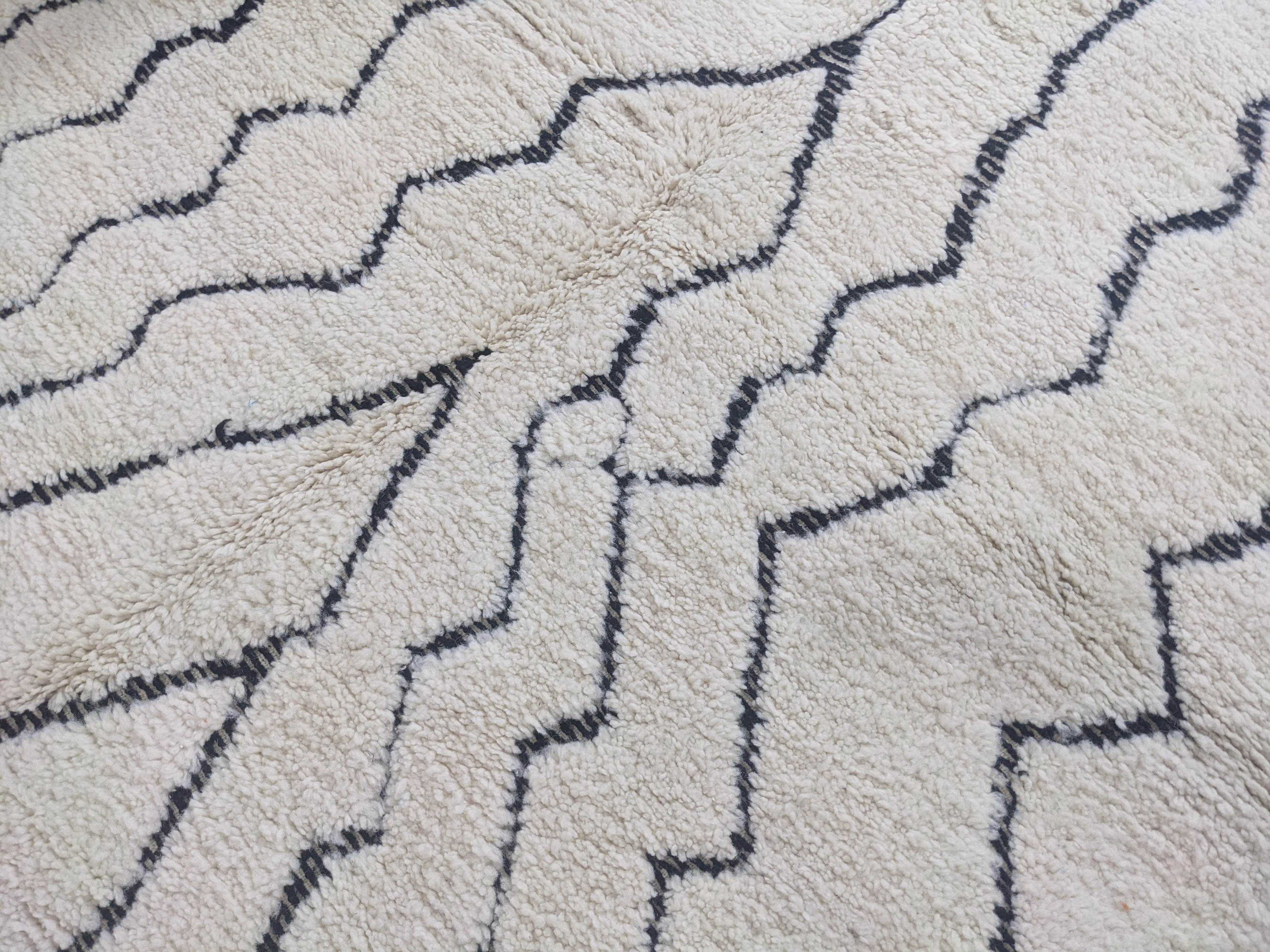 LARGE Beni Ouarain Rug, 285 x 205 cm || 9,35 x 6,73 feet, G-317 - Image 3