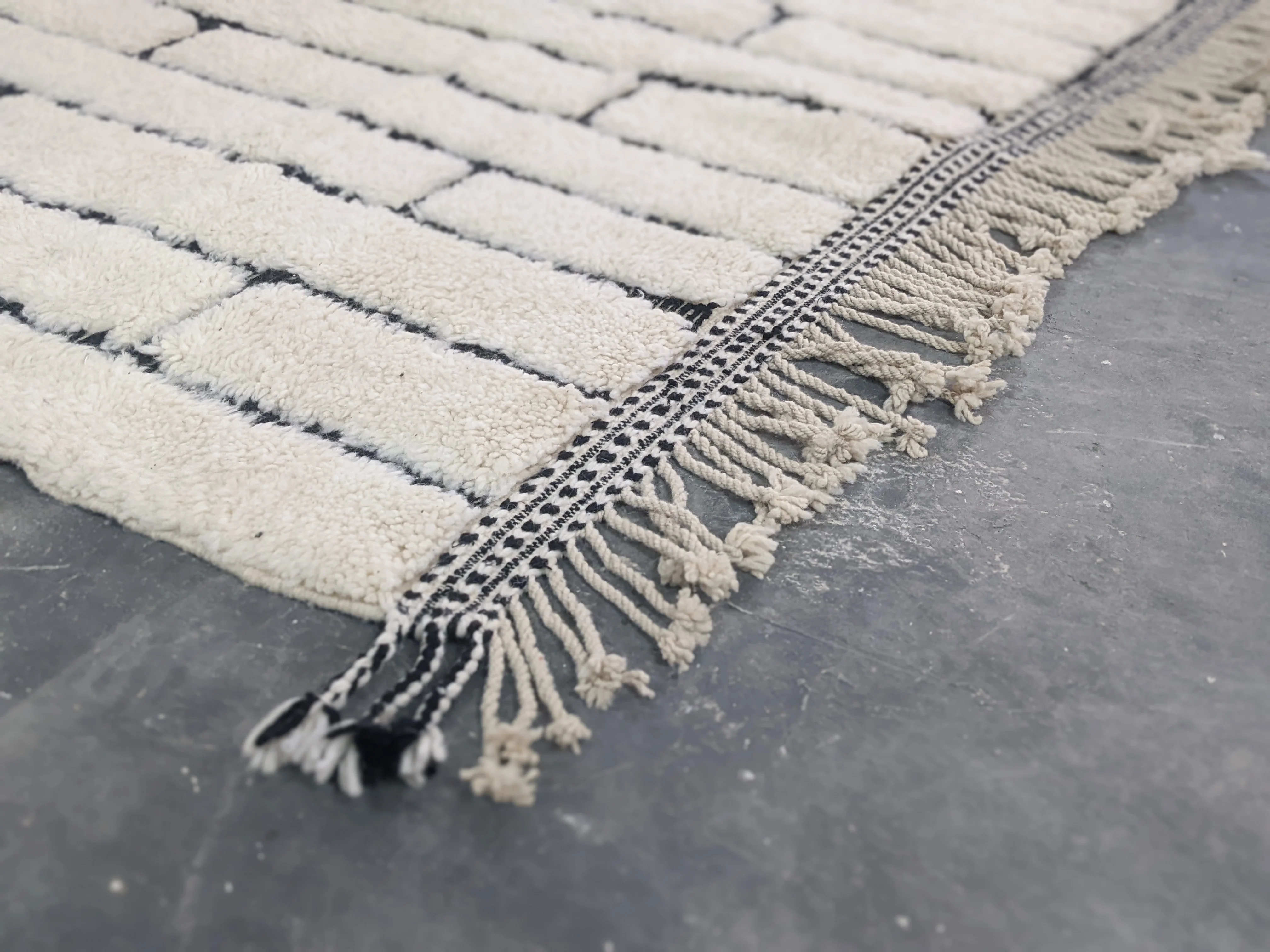 LARGE Beni Ouarain Rug, 285 x 215 cm || 9,35 x 7,05 feet, G-339 - Image 2