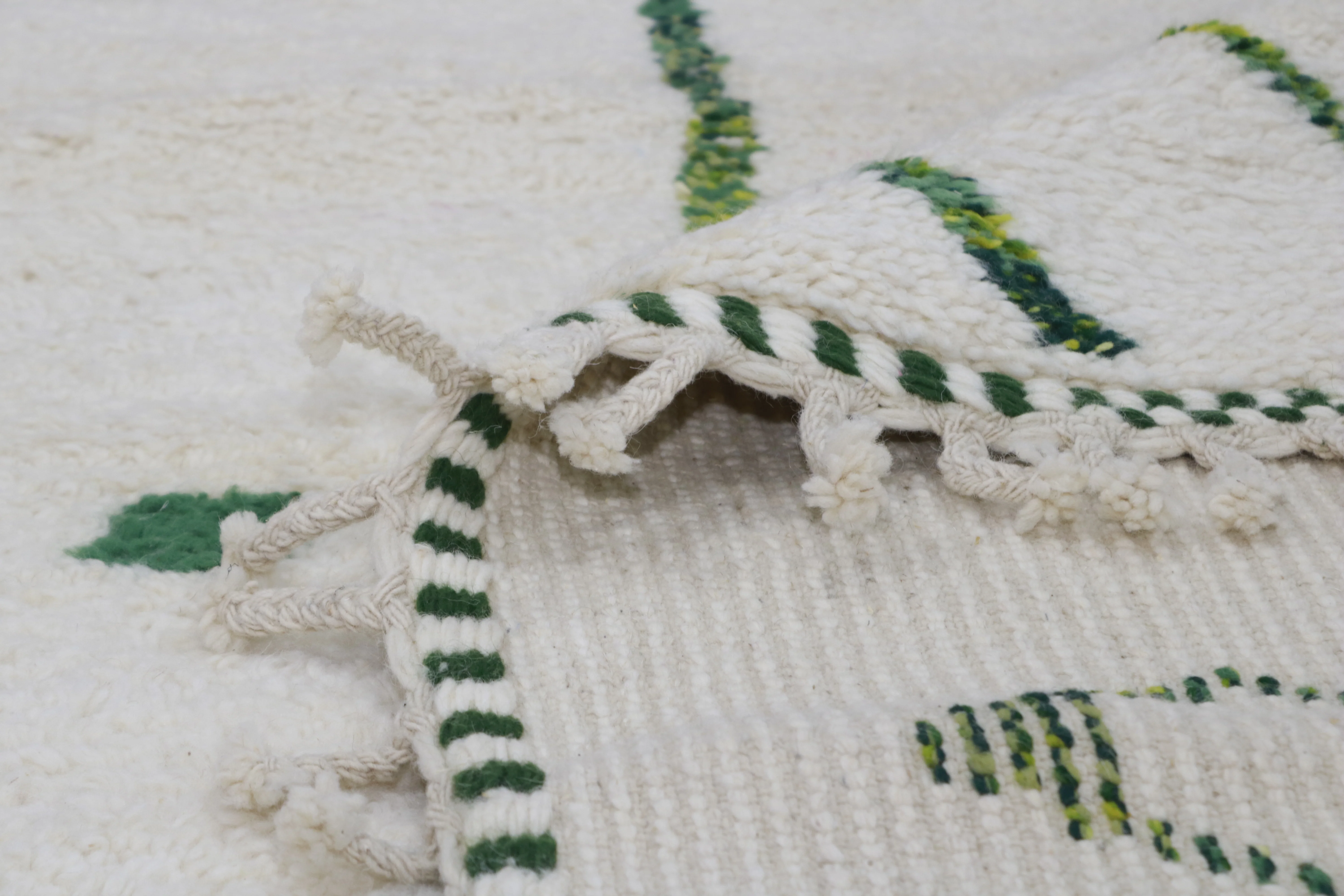 Large Beni Ouarain Rug 295×210 cm – Ivory & Forest Green, GO-962 - Image 5