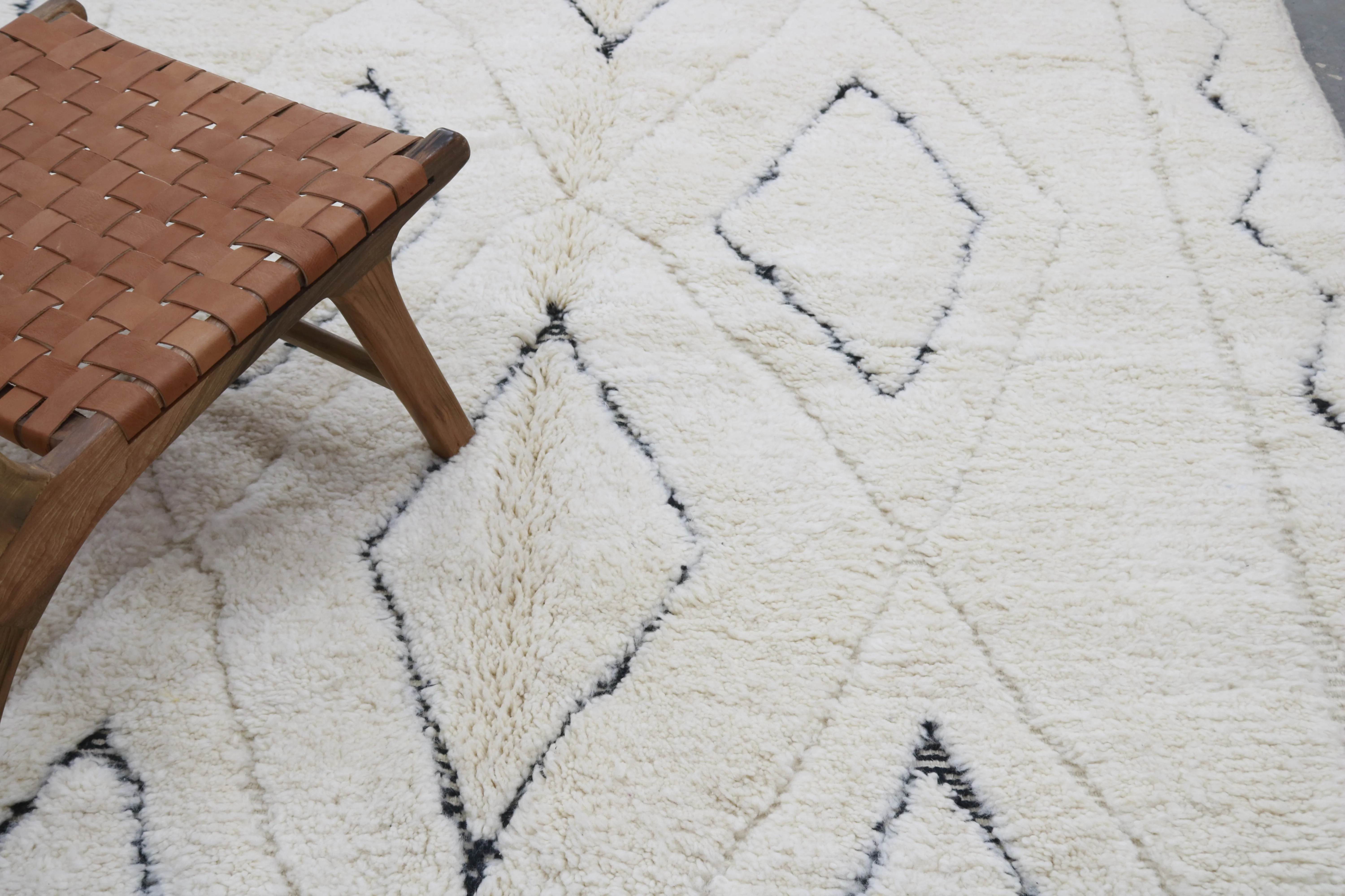 LARGE Beni Ouarain Rug, 295 x 200 cm, GO-915 - Image 3