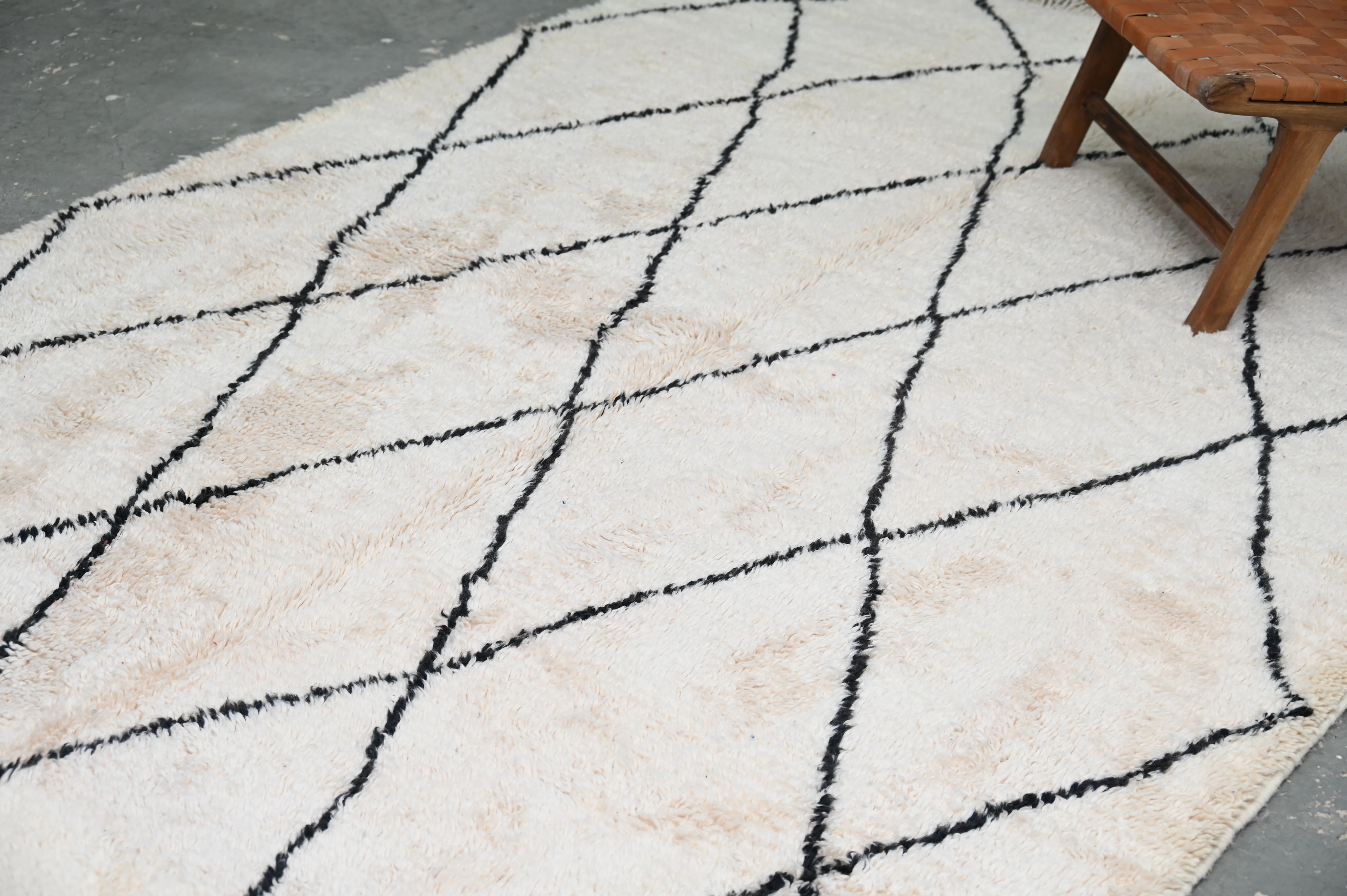 LARGE Beni Ouarain Rug, 300 x 200 cm, GO-901 - Image 3