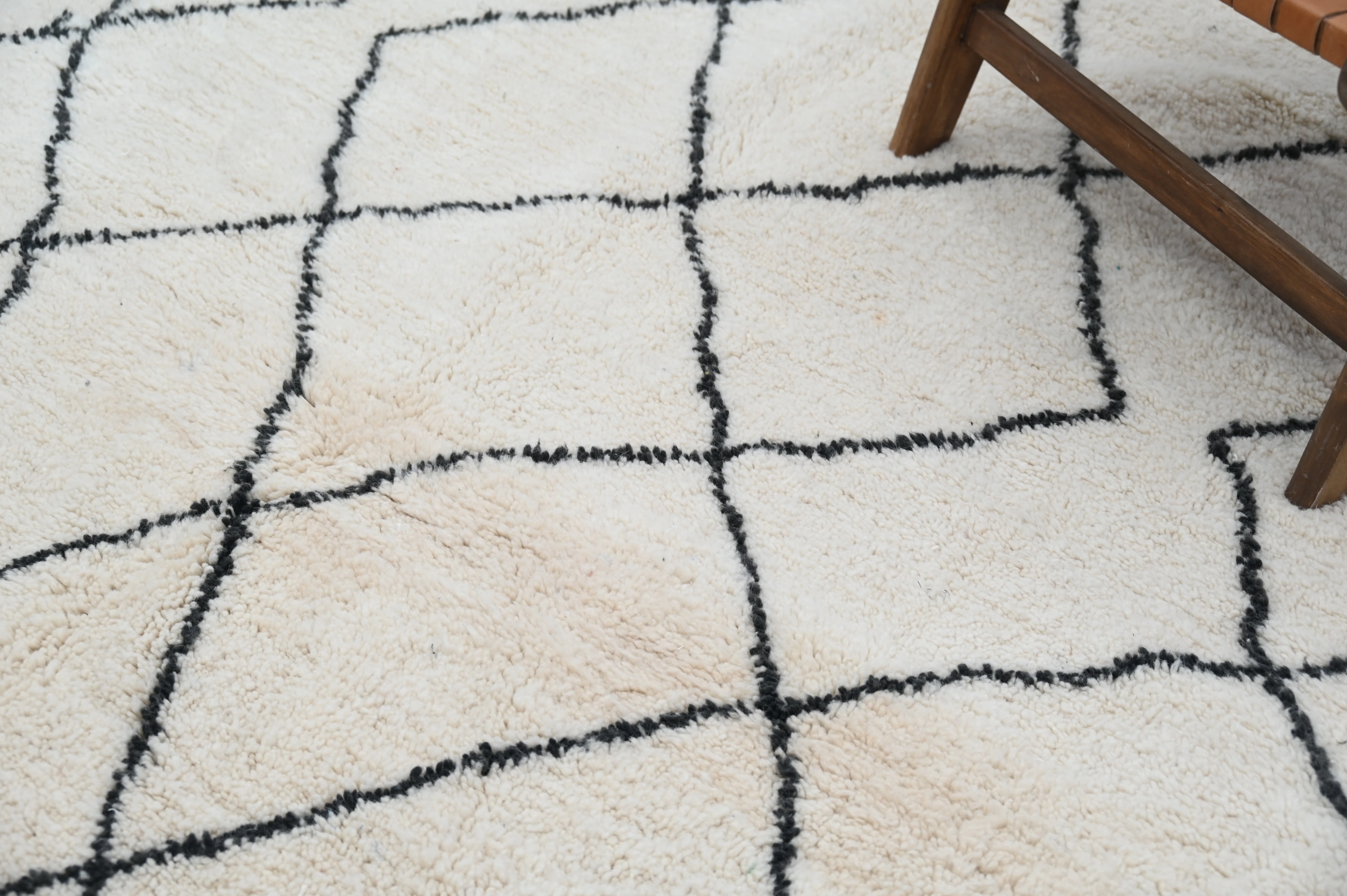 LARGE Beni Ouarain Rug, 300 x 205 cm, GO-864 - Image 2