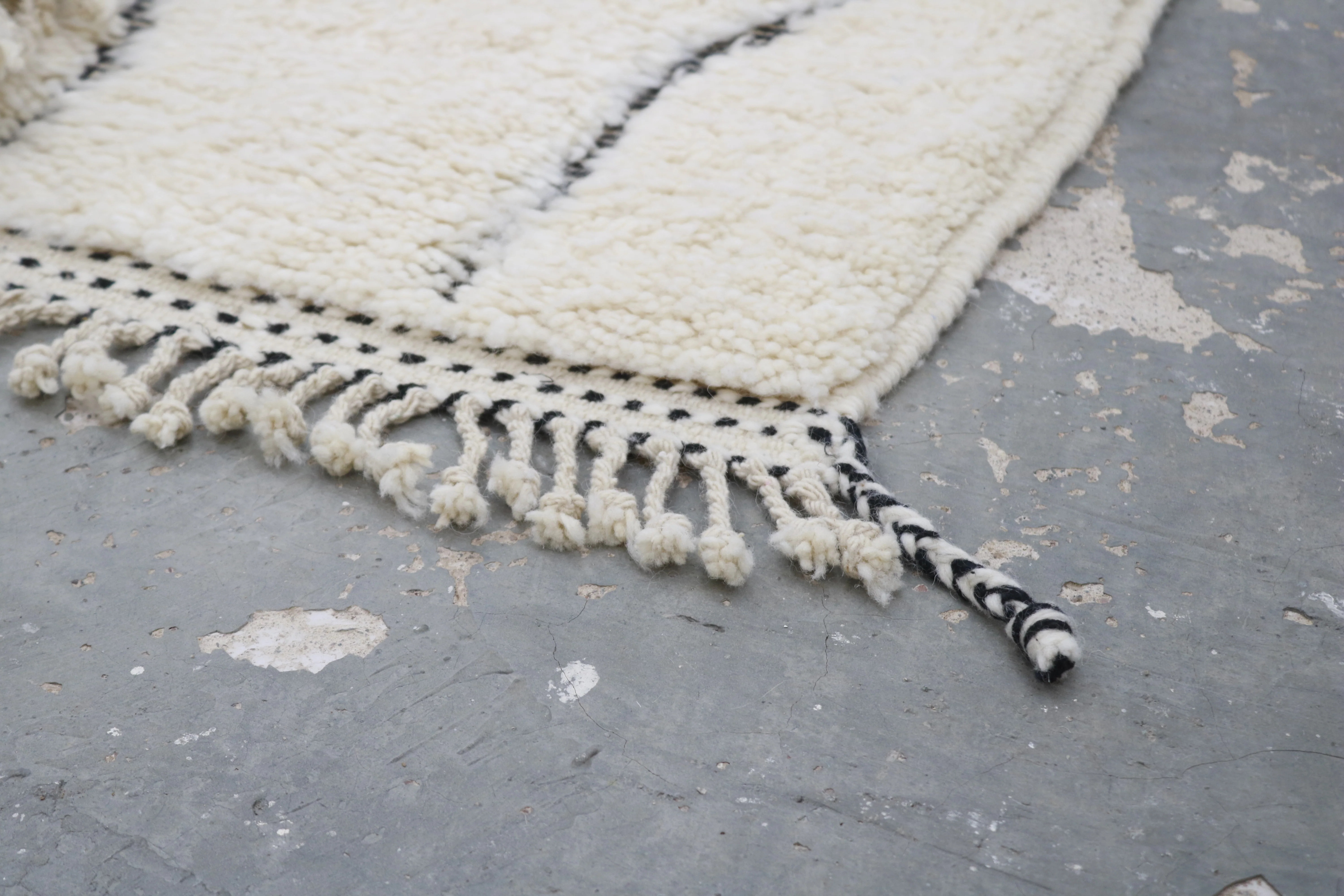 LARGE Beni Ouarain Rug, 300 x 210 cm, GO-916 - Image 6