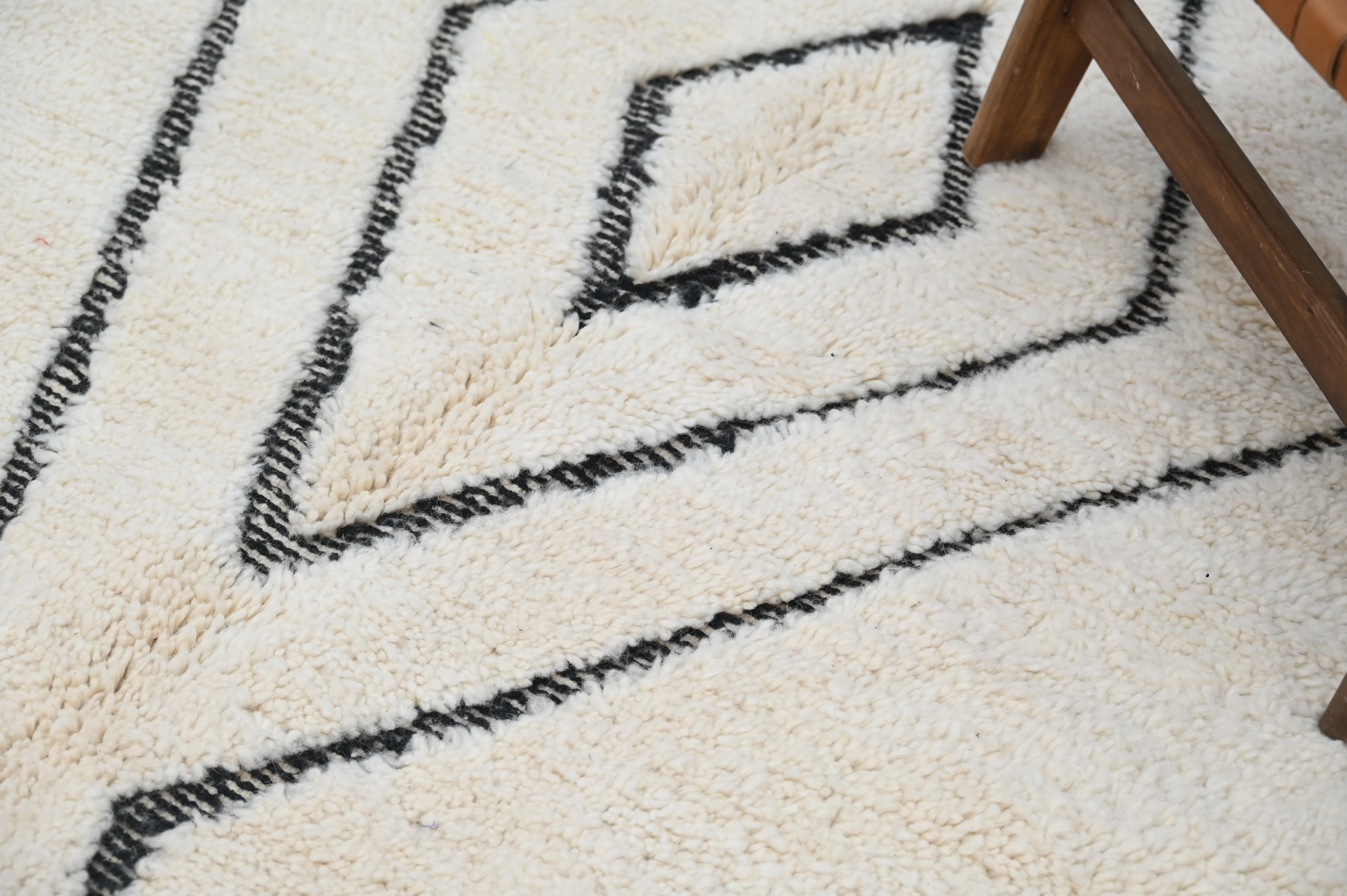 LARGE Beni Ouarain Rug, 300 x 215 cm, GO-835 - Image 7