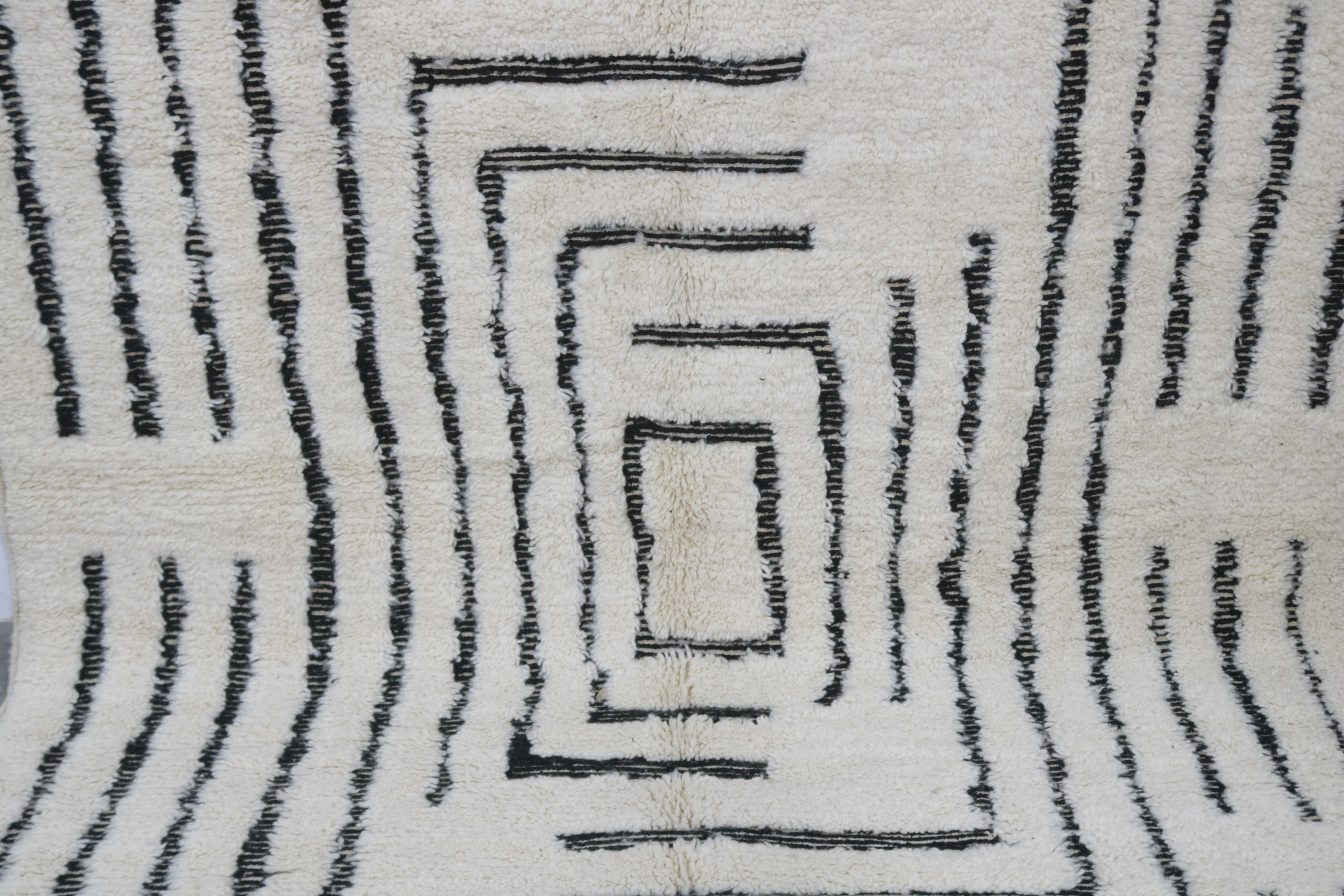 LARGE Beni Ouarain Rug, 305 x 205 cm, GO-922 - Image 8