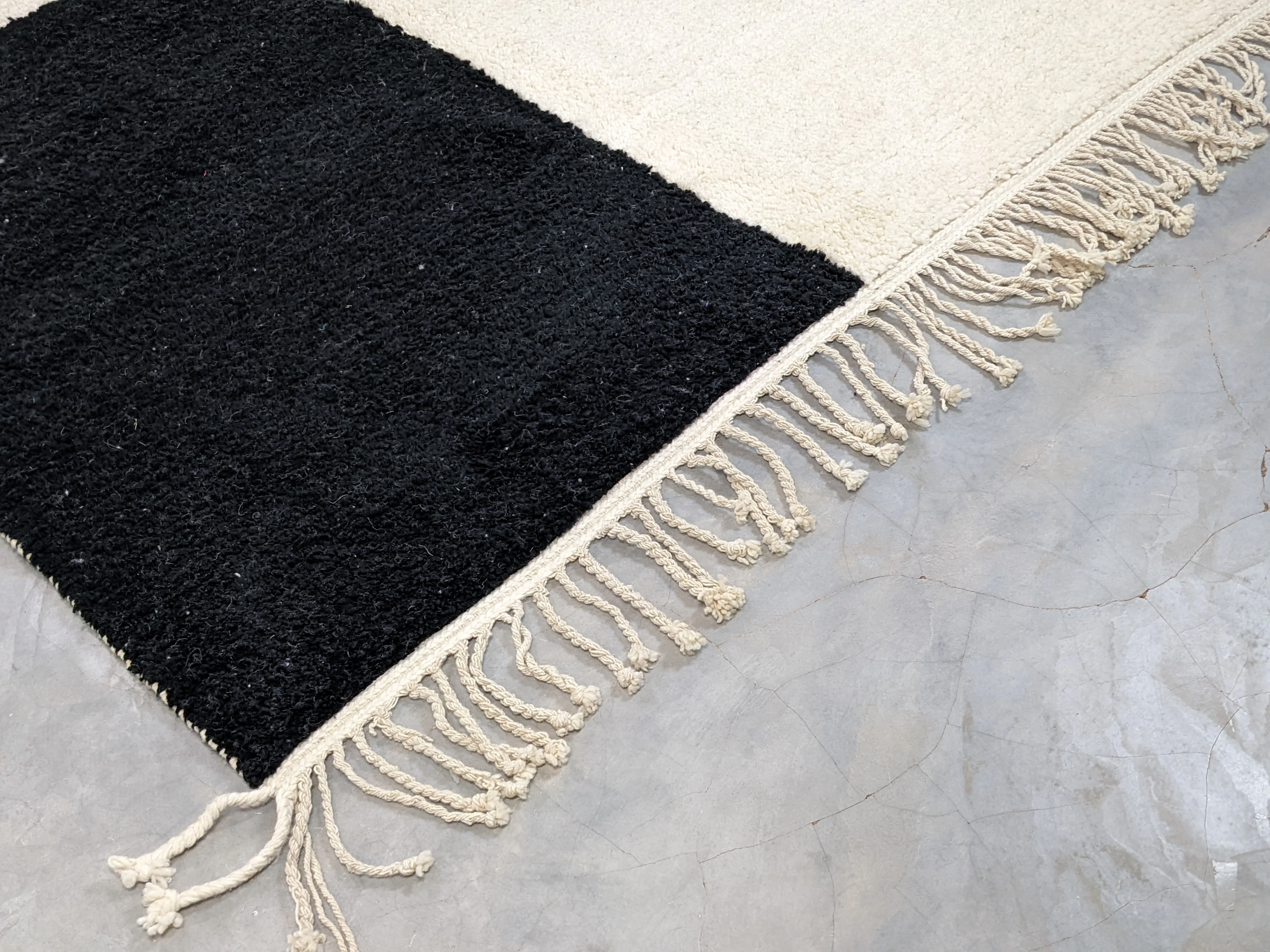 LARGE Beni Ouarain Rug, 310 x 210 cm || 10,17 x 6,89 feet, G-244 - Image 2