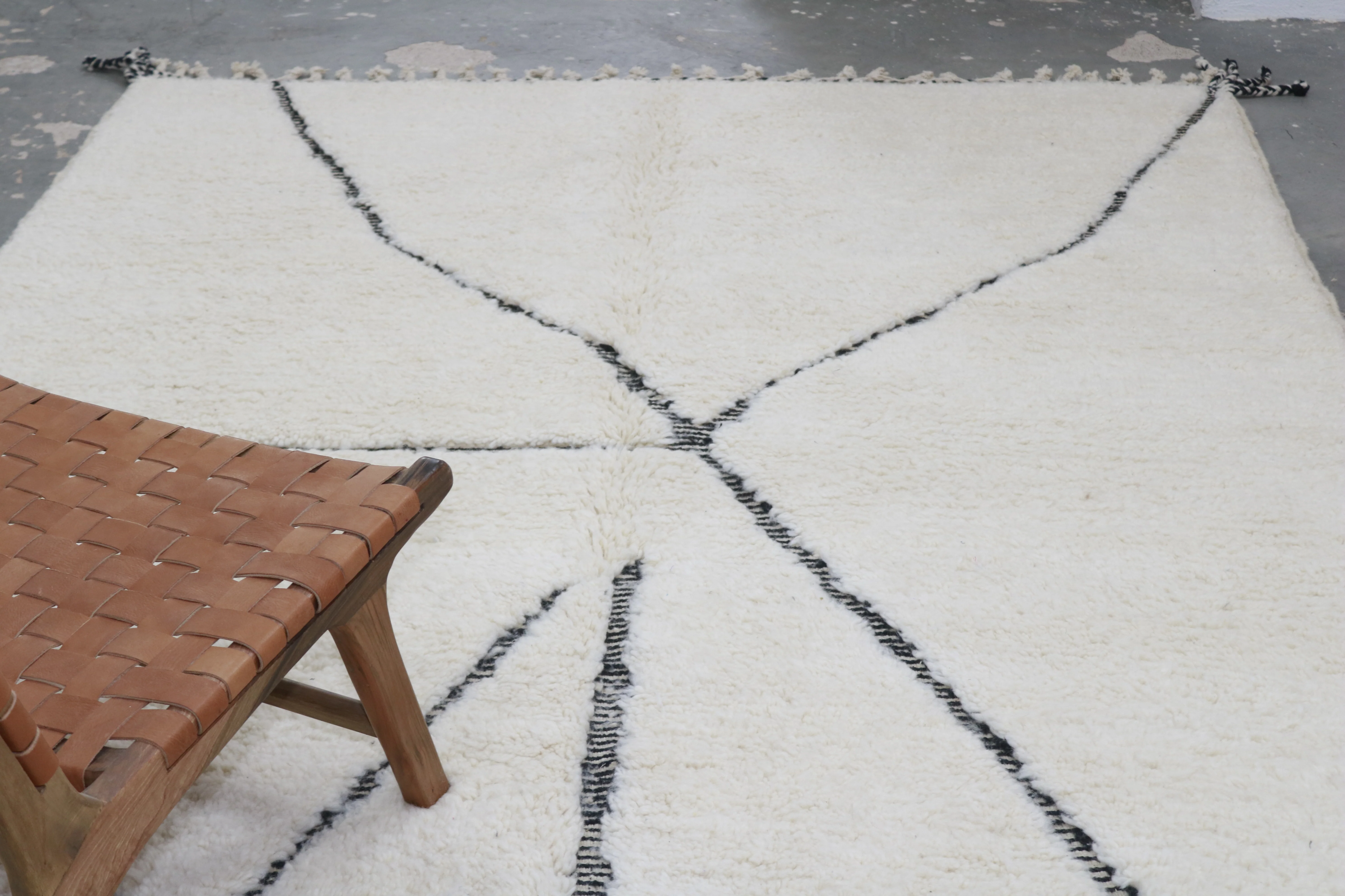 LARGE Beni Ouarain Rug, 310 x 210 cm, GO-926 - Image 3